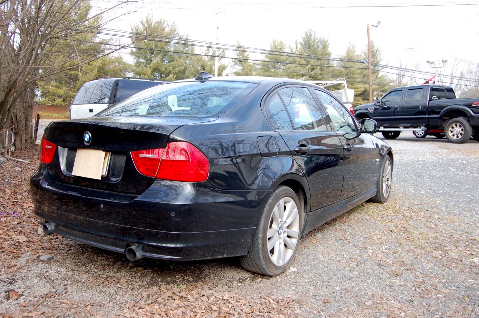 2011 Black /Black Leather BMW 3-Series 335i xDrive Sport (WBAPL5C58BA) with an 3.0L L6 DOHC 24V engine, 6-Speed Manual transmission, located at 6528 Lower York Road, New Hope, PA, 18938, (215) 862-9555, 40.358707, -74.977882 - Photo#5