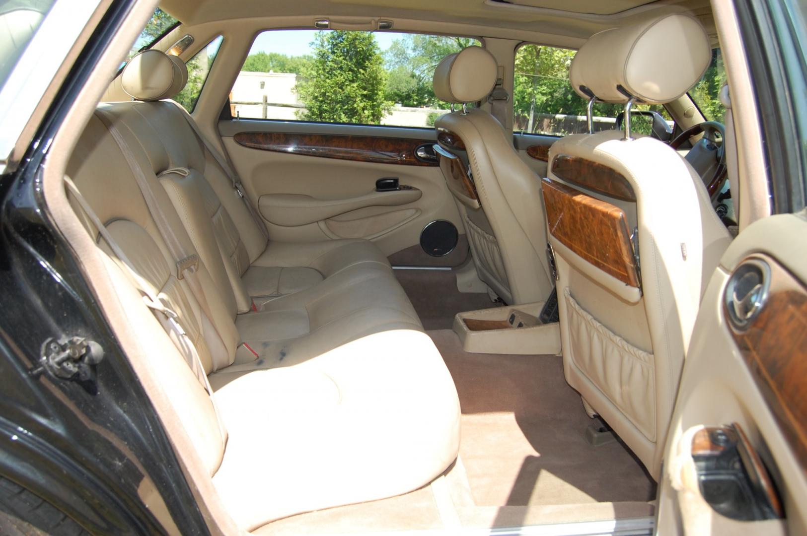 2001 Black /Tan Leather Jaguar XJ-Series Vanden Plas (SAJDA24C11L) with an 4.0L V8 DOHC 32V engine, 5-Speed Automatic Overdrive transmission, located at 6528 Lower York Road, New Hope, PA, 18938, (215) 862-9555, 40.358707, -74.977882 - 2001 Jaguar XJ-8 Vanden Plas.....4.0 Liter V8 engine runs smooth, auto trans shifts the same, tilt/cruise, power sunroof, dual heated power seats, tan leather interior with wood trim, cold AC/heat, rear parking sensors, power windows, mirrors, central locking system, 16" factory alloy wheels, dual - Photo#15