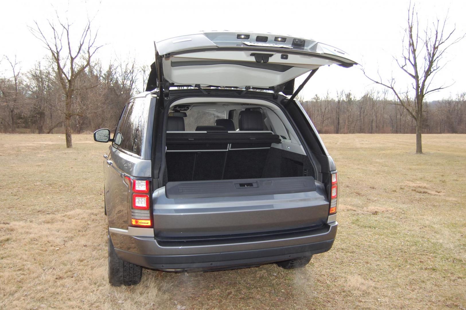 2016 Gray /Black Leather Land Rover Range Rover Supercharged (SALGS2EF6GA) with an 5.0L V8 DOHC 32V SUPERCHARGED engine, 8A transmission, located at 6528 Lower York Road, New Hope, PA, 18938, (215) 862-9555, 40.358707, -74.977882 - Gorgeous 2016 Land Rover Range Rover S/C.......Corris Grey/ Black leather interior, AWD, 5.0 Liter Supercharged V8 engine puts out around 500HP, automatic transmission, tilt/cruise, 2 Master keys, wood trim, keyless entry, power panoramic moonroof, power windows, mirrors, central locking system, d - Photo#12