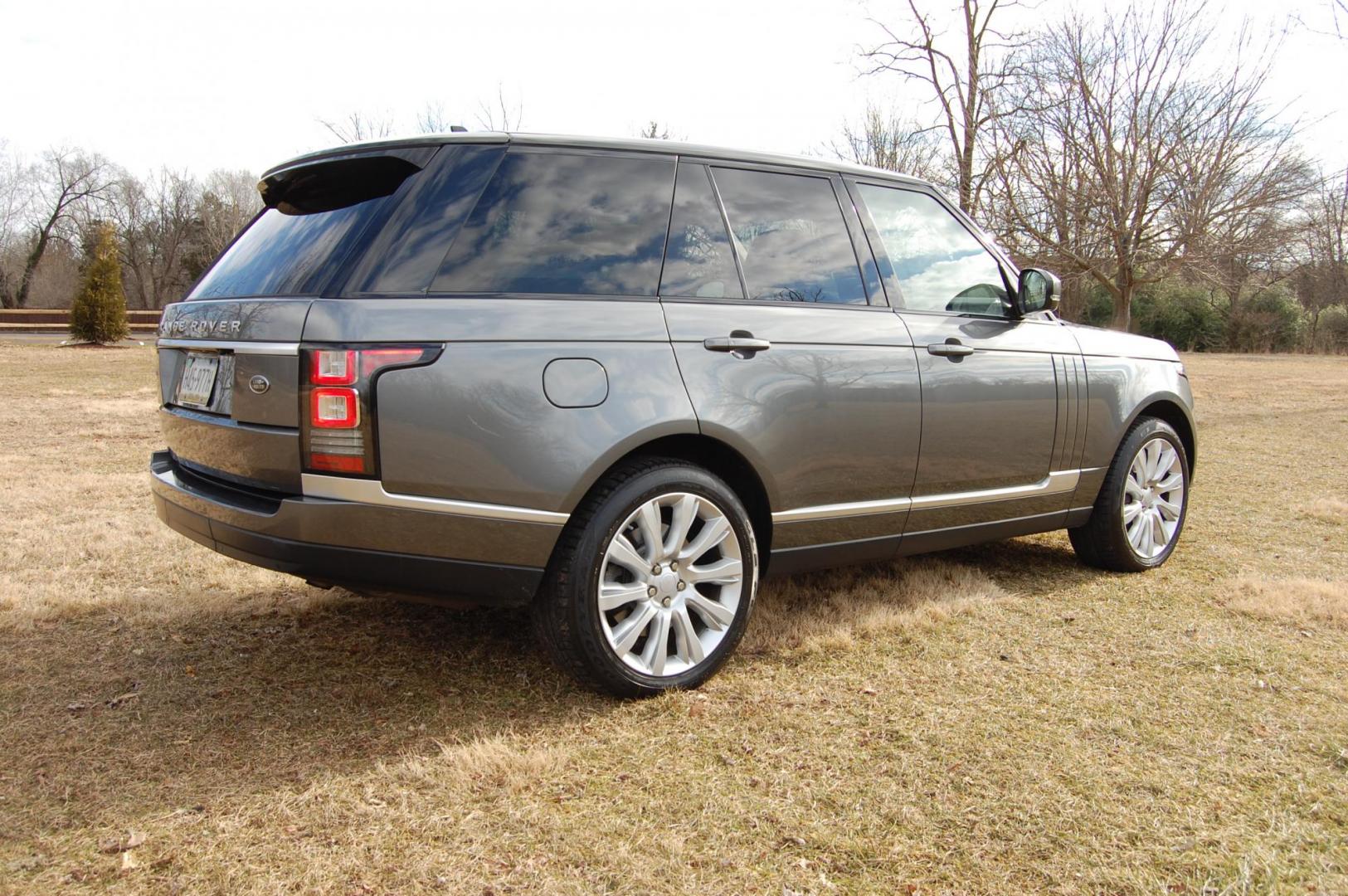 2016 Gray /Black Leather Land Rover Range Rover Supercharged (SALGS2EF6GA) with an 5.0L V8 DOHC 32V SUPERCHARGED engine, 8A transmission, located at 6528 Lower York Road, New Hope, PA, 18938, (215) 862-9555, 40.358707, -74.977882 - Gorgeous 2016 Land Rover Range Rover S/C.......Corris Grey/ Black leather interior, AWD, 5.0 Liter Supercharged V8 engine puts out around 500HP, automatic transmission, tilt/cruise, 2 Master keys, wood trim, keyless entry, power panoramic moonroof, power windows, mirrors, central locking system, d - Photo#3