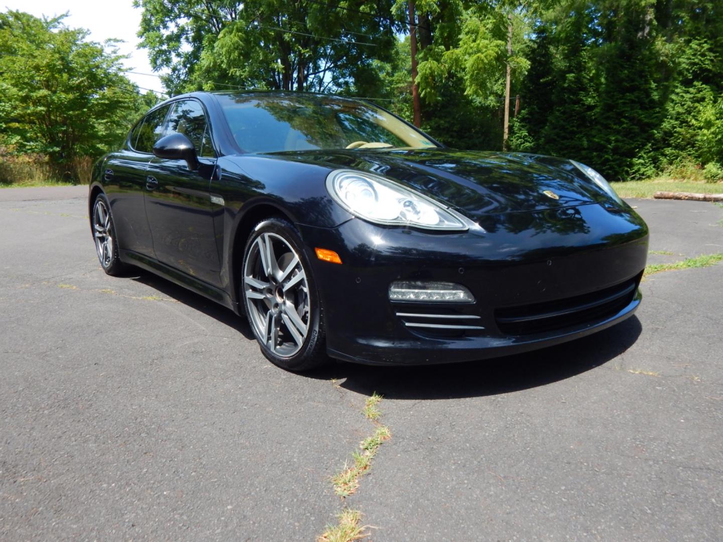 2011 Black /Tan leather Porsche Panamera (WP0AA2A71BL) with an 3.6 L V6 engine, Automatic transmission, located at 6528 Lower York Road, New Hope, PA, 18938, (215) 862-9555, 40.358707, -74.977882 - Here we have a 2011 Porsche Panamera in black, rear wheel drive, 3.6 L V6 automatic transmission, tan leather interior, keyless entry, cruise control, tilt steering, AC, power windows, power locks, power mirrors, power moonroof, wood trim, one master key, auto dimming mirrors, Bose sound system, pow - Photo#3