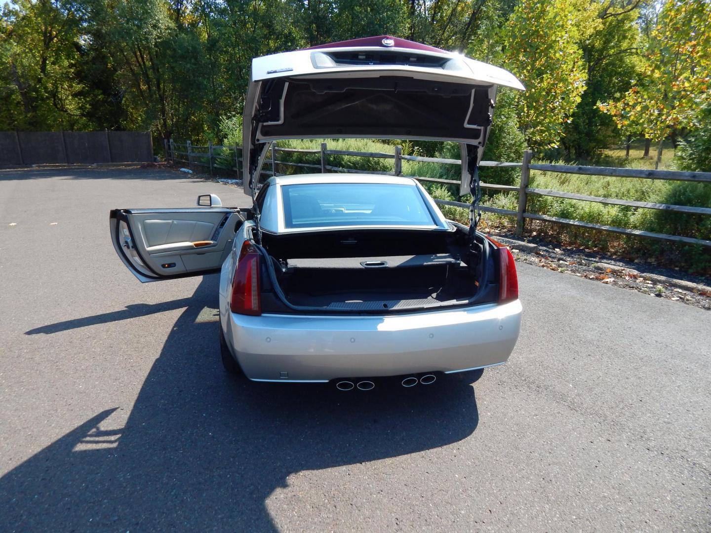 2006 Silver /Beige Leather Cadillac XLR Convertible (1G6YV36A065) with an 4.6L V8 DOHC 24V engine, 5-Speed Automatic Overdrive transmission, located at 6528 Lower York Road, New Hope, PA, 18938, (215) 862-9555, 40.358707, -74.977882 - Great Looking 2006 Cadillac XLR...Collectable, RWD 4.6 Liter V8, Auto Trans, Beige Leather Interior, Wood Trim, Keyless Entry, 1 Remote,1 Key, Cruise/Tilt/AC Power Windows, Power Locks, Power Mirrors, Power Hard Top, Power Heated Seats, Driver/Passenger Front Airbags, AM/FM/CD Bose Sound System, Aut - Photo#16