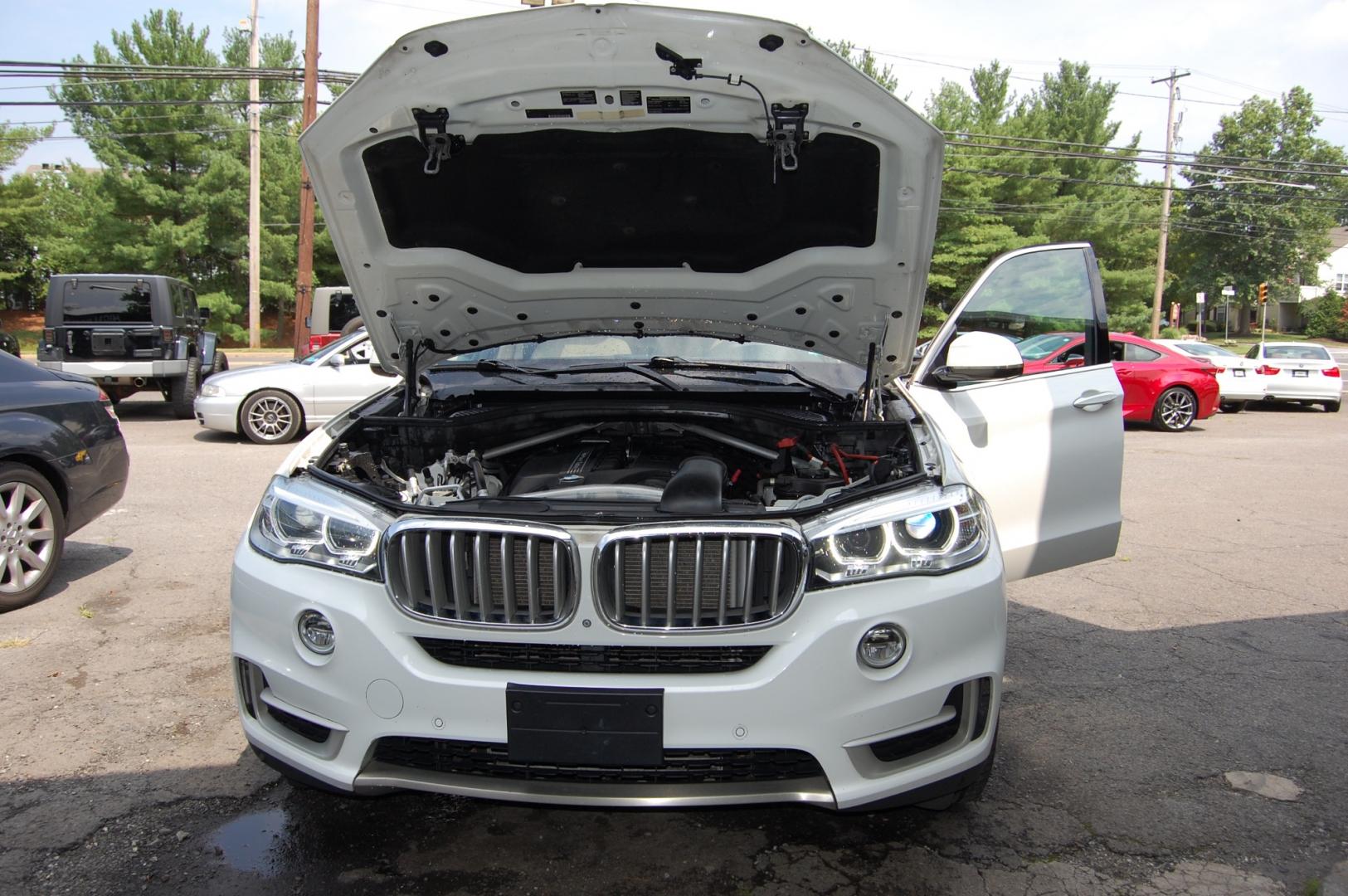 2015 White /Biege Leather BMW X5 XLINE (5UXKR0C5XF0) with an 3.0L L6 DOHC 24V engine, 8-Speed Automatic transmission, located at 6528 Lower York Road, New Hope, PA, 18938, (215) 862-9555, 40.358707, -74.977882 - Here for sale is a very nice 2015 BMW X5 35i XLINE. Under the hood is a strong running 3.0 liter twin turbocharged 6 cylinder which puts power to the AWD system via a smooth shifting automatic transmission. Features include; Beige leather, wood trim, keyless entry system, one master key, one extra - Photo#22