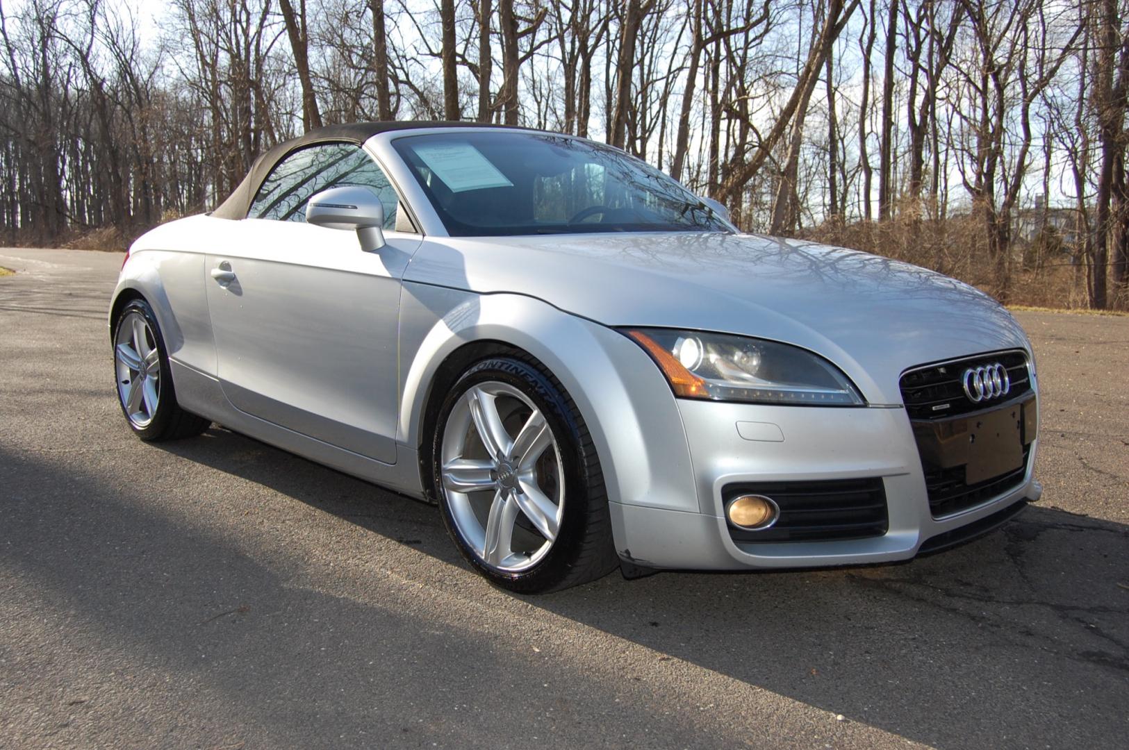 2012 Silver /Black Leather Audi TT Prestige 2.0T Quattro Roadster (TRU4FAFK1C1) with an 2.0L Turbo L4 DOHC 16V engine, 6-Speed Automatic transmission, located at 6528 Lower York Road, New Hope, PA, 18938, (215) 862-9555, 40.358707, -74.977882 - Here for sale is a 2012 AUDI TT Prestige Quattro Roadster. Under the hood is a strong running 2.0 liter turbocharged 4 cylinder which puts power to the Quattro AWD system via a smooth shifting automatic transmission. Features include; Black leather interior, keyless entry system, one master key, c - Photo#5