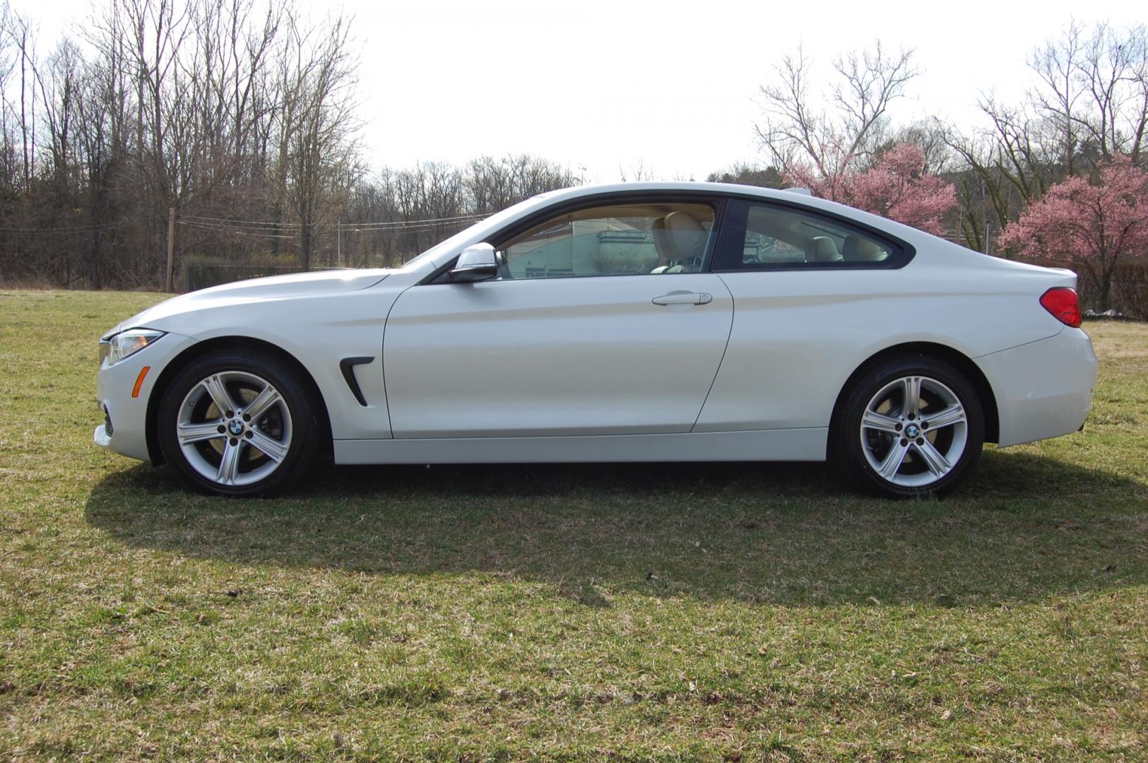 2014 White /Beige BMW 4-Series 428i xDrive (WBA3N9C54EK) with an 2.0L L4 DOHC 16V engine, Automatic transmission, located at 6528 Lower York Road, New Hope, PA, 18938, (215) 862-9555, 40.358707, -74.977882 - AWD 2.0L Turbo, 4cyl, Automatic Transmission, Beige Leather Interior, Wood Trim, Key less Entry, 2 Master Keys, Cruise/Tilt/AC, Power Widows, Power Locks, Power Mirrors, Power Moon Roof, Heated / Cooled Seats, AM/FM/CD/USB/AUX, Bluetooth, Navigation, Rear View Camera, Auto Dimming Mirrors, Dual Zone - Photo#1