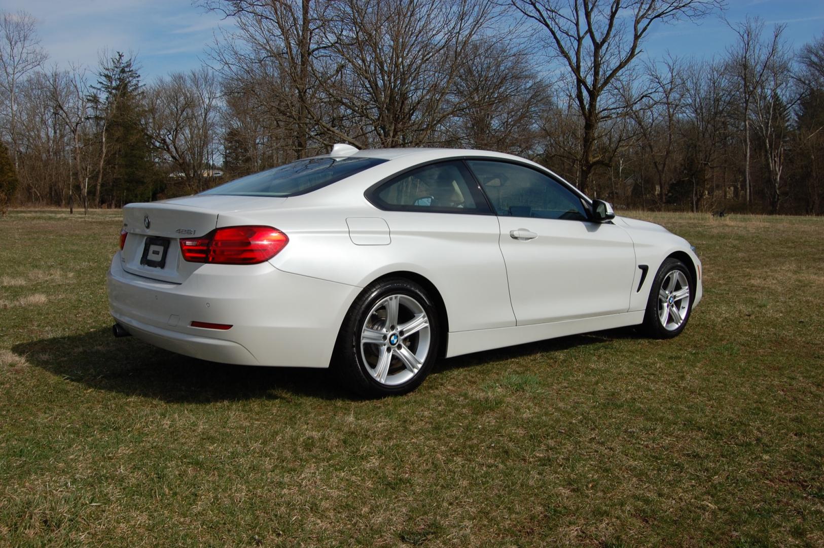 2014 White /Beige BMW 4-Series 428i xDrive (WBA3N9C54EK) with an 2.0L L4 DOHC 16V engine, Automatic transmission, located at 6528 Lower York Road, New Hope, PA, 18938, (215) 862-9555, 40.358707, -74.977882 - AWD 2.0L Turbo, 4cyl, Automatic Transmission, Beige Leather Interior, Wood Trim, Key less Entry, 2 Master Keys, Cruise/Tilt/AC, Power Widows, Power Locks, Power Mirrors, Power Moon Roof, Heated / Cooled Seats, AM/FM/CD/USB/AUX, Bluetooth, Navigation, Rear View Camera, Auto Dimming Mirrors, Dual Zone - Photo#4