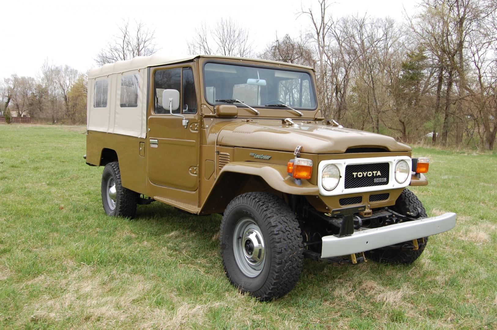 1980 Olive Brown /Black leather Toyota Land cruiser HJ45 (HJ45037701) with an 3.6 liter Diesel engine, 4 speed manual transmission, located at 6528 Lower York Road, New Hope, PA, 18938, (215) 862-9555, 40.358707, -74.977882 - Here for sale we have a freshly restored, super cool 1980 Toyota Land Cruiser HJ45 "Troop Carrier". Under the hood is a strong running 3.6 liter 6 cylinder Diesel engine which puts power to 2 or 4 wheels via a 4 speed manual transmission. Features include; Black leather interior, bench seat in fro - Photo#3