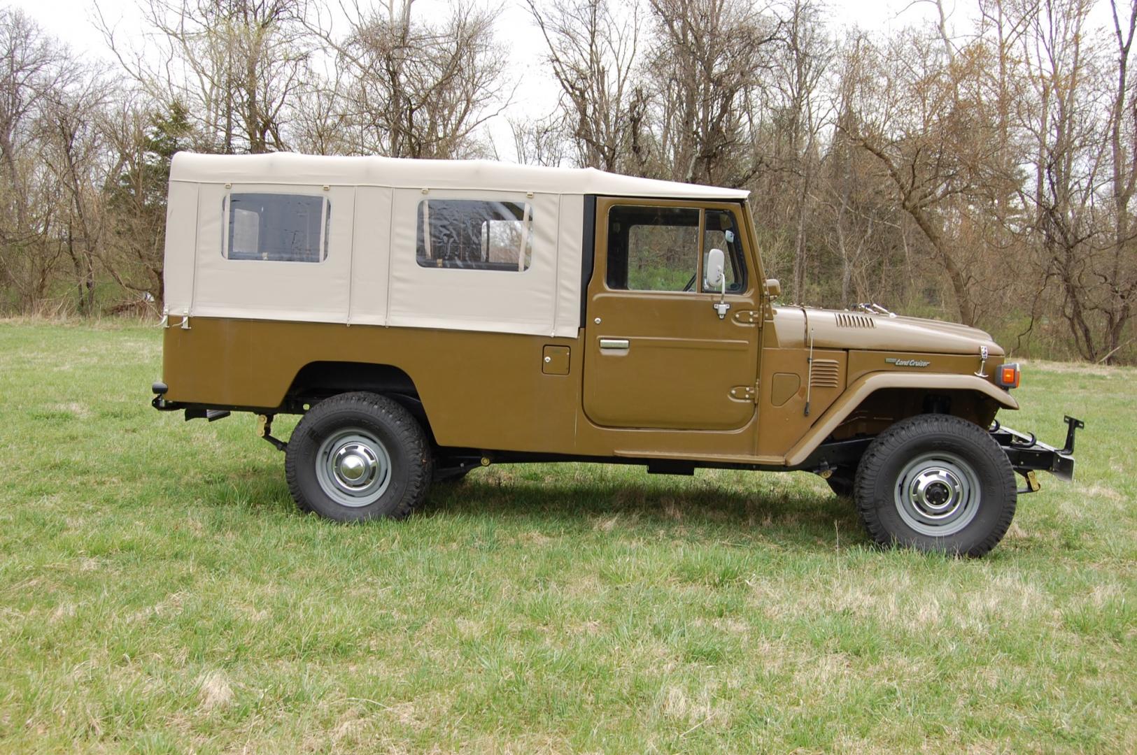 1980 Olive Brown /Black leather Toyota Land cruiser HJ45 (HJ45037701) with an 3.6 liter Diesel engine, 4 speed manual transmission, located at 6528 Lower York Road, New Hope, PA, 18938, (215) 862-9555, 40.358707, -74.977882 - Here for sale we have a freshly restored, super cool 1980 Toyota Land Cruiser HJ45 "Troop Carrier". Under the hood is a strong running 3.6 liter 6 cylinder Diesel engine which puts power to 2 or 4 wheels via a 4 speed manual transmission. Features include; Black leather interior, bench seat in fro - Photo#4