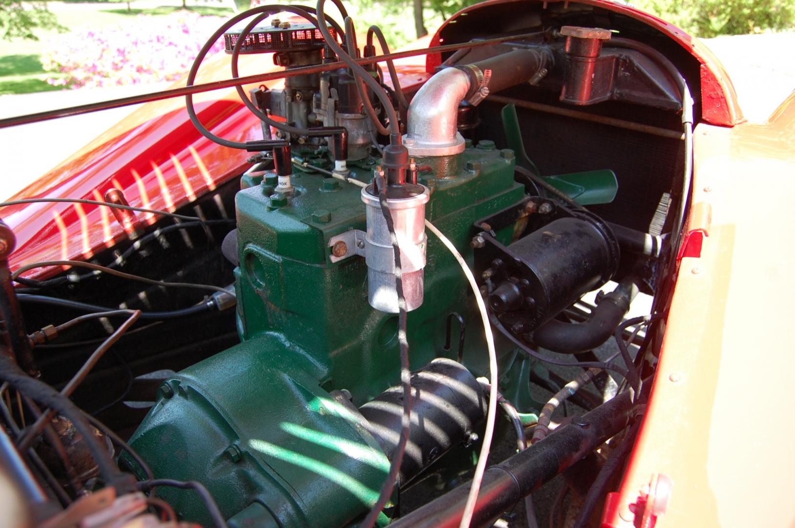 1958 RED /Black vinyl w/red piping Morgan 4/4 series 2 (A329) , 3 speed manual transmission, located at 6528 Lower York Road, New Hope, PA, 18938, (215) 862-9555, 40.358707, -74.977882 - Photo#27