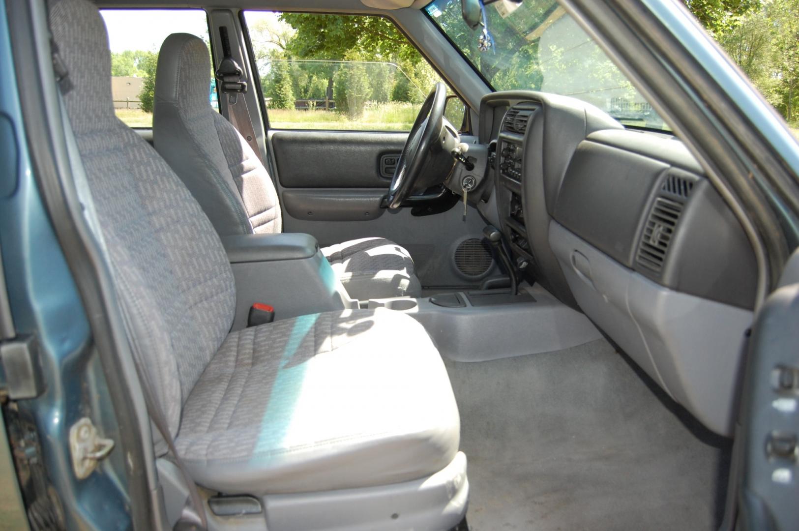 1998 Blue /Grey Jeep Cherokee Sport 4-Door 4WD (1J4FJ68S2WL) with an 4.0L L6 OHV 12V engine, Automatic transmission, located at 6528 Lower York Road, New Hope, PA, 18938, (215) 862-9555, 40.358707, -74.977882 - Here for sale is a 1998 Jeep Cherokee, has a 4.0 Liter straight six cylinder engine putting power to all 4 wheels via automatic transmission. The interior offers gray cloth, heat/AC, rear defrost, AM/FM/tape/CD sound system. Tilt wheel, power windows, locks and mirrors. Dual front air bags. Exteri - Photo#17