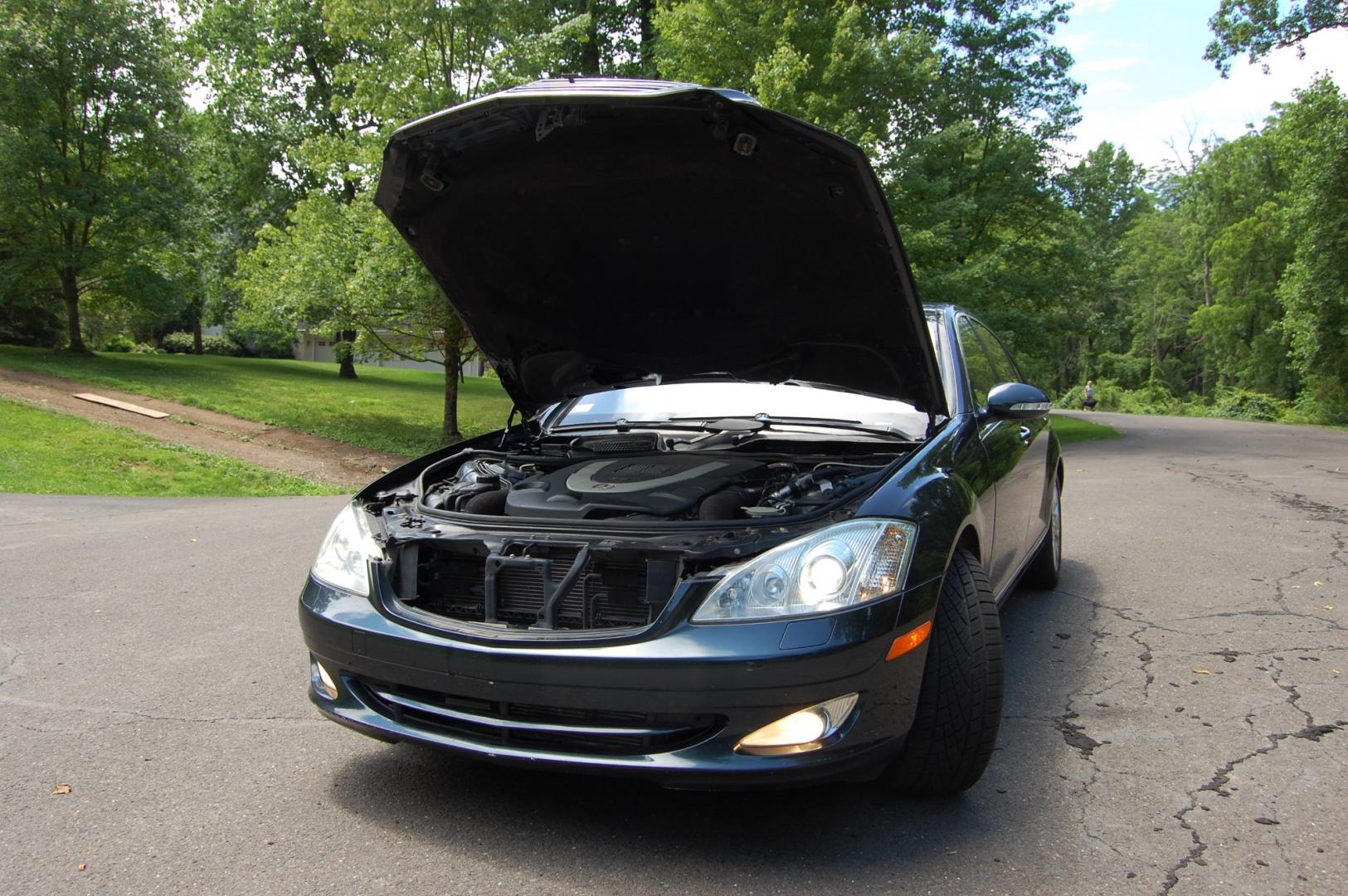 2007 Blue /Tan leather Mercedes-Benz S-Class S550 4Matic (WDDNG86X97A) with an 5.5L V8 DOHC 32V engine, 7-Speed Automatic Overdrive transmission, located at 6528 Lower York Road, New Hope, PA, 18938, (215) 862-9555, 40.358707, -74.977882 - Here for sale is a very nice 2007 Mercedes-Benz S550 4Matic luxury sedan. Under the hood is a strong running 5.5 liter V8 which puts power to the AWD system via a smooth shifting automatic transmission. Features include; Tan leather interior, wood grain trim, keyless entry system, 2 master keys, c - Photo#20