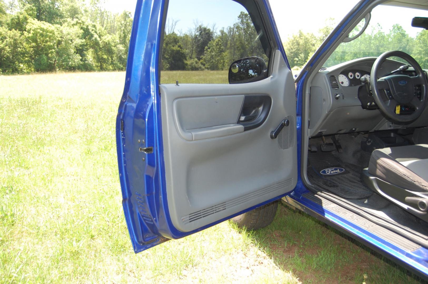 2005 Blue /Black/Gray cloth Ford Ranger Edge (1FTYR14U35P) with an 3.0L V6 OHV 12V engine, Automatic transmission, located at 6528 Lower York Road, New Hope, PA, 18938, (215) 862-9555, 40.358707, -74.977882 - Here for sale is a 2005 Ford Ranger superb Edge edition. Under the hood is a strong running 3.0 liter V6 which puts power to the rear wheels via it automatic transmission. Features include; Black/Gray cloth interior, cruise control, tilt steering wheel, cold AC, roll up windows, manual mirrors, ma - Photo#13