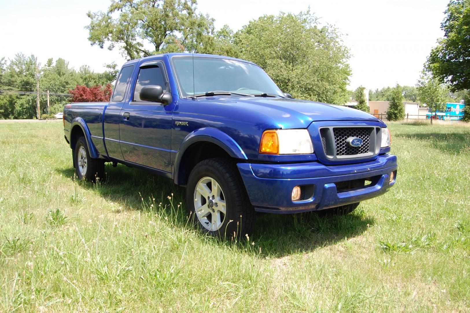 2005 Blue /Black/Gray cloth Ford Ranger Edge (1FTYR14U35P) with an 3.0L V6 OHV 12V engine, Automatic transmission, located at 6528 Lower York Road, New Hope, PA, 18938, (215) 862-9555, 40.358707, -74.977882 - Here for sale is a 2005 Ford Ranger superb Edge edition. Under the hood is a strong running 3.0 liter V6 which puts power to the rear wheels via it automatic transmission. Features include; Black/Gray cloth interior, cruise control, tilt steering wheel, cold AC, roll up windows, manual mirrors, ma - Photo#3