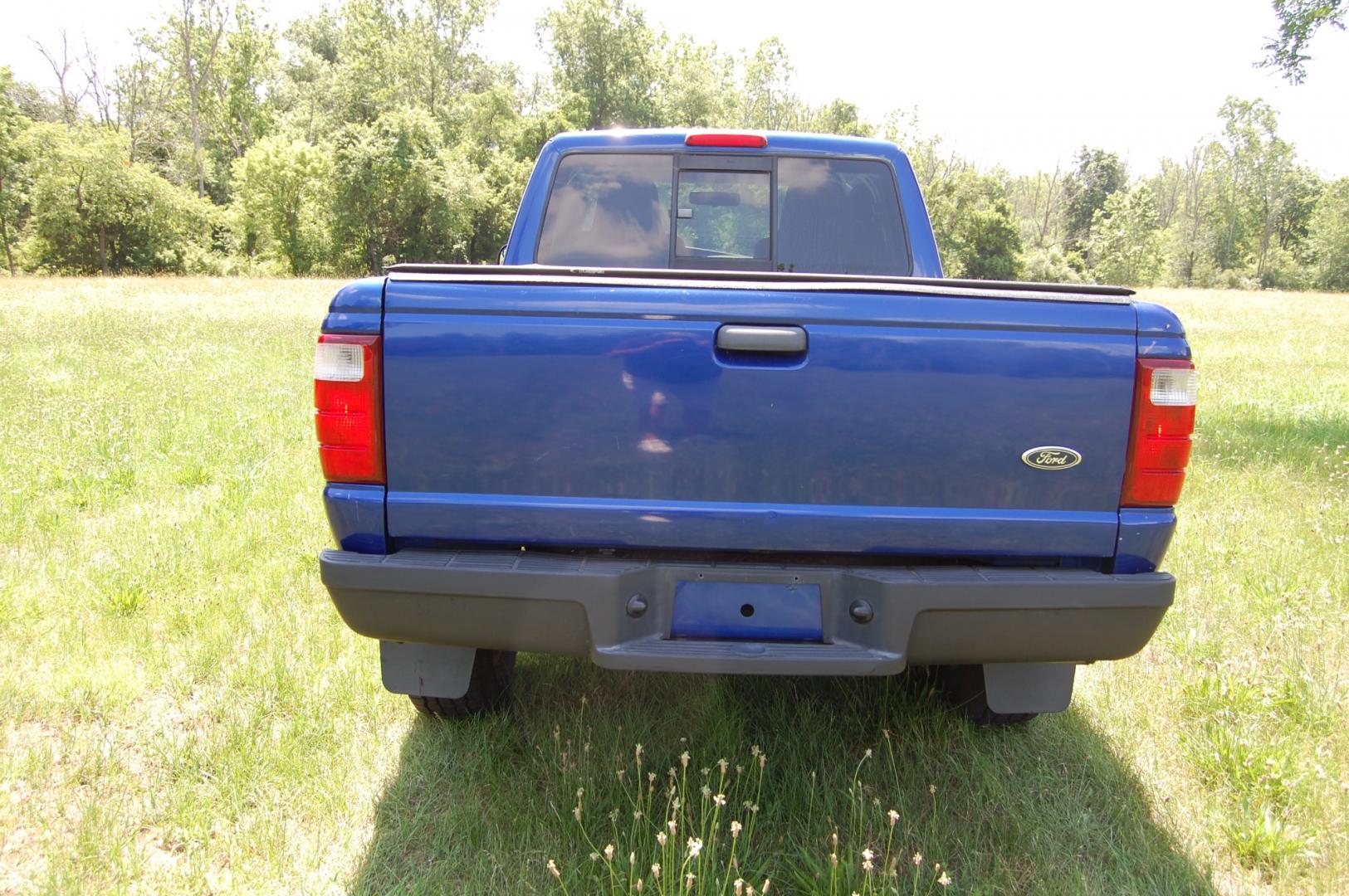 2005 Blue /Black/Gray cloth Ford Ranger Edge (1FTYR14U35P) with an 3.0L V6 OHV 12V engine, Automatic transmission, located at 6528 Lower York Road, New Hope, PA, 18938, (215) 862-9555, 40.358707, -74.977882 - Here for sale is a 2005 Ford Ranger superb Edge edition. Under the hood is a strong running 3.0 liter V6 which puts power to the rear wheels via it automatic transmission. Features include; Black/Gray cloth interior, cruise control, tilt steering wheel, cold AC, roll up windows, manual mirrors, ma - Photo#7