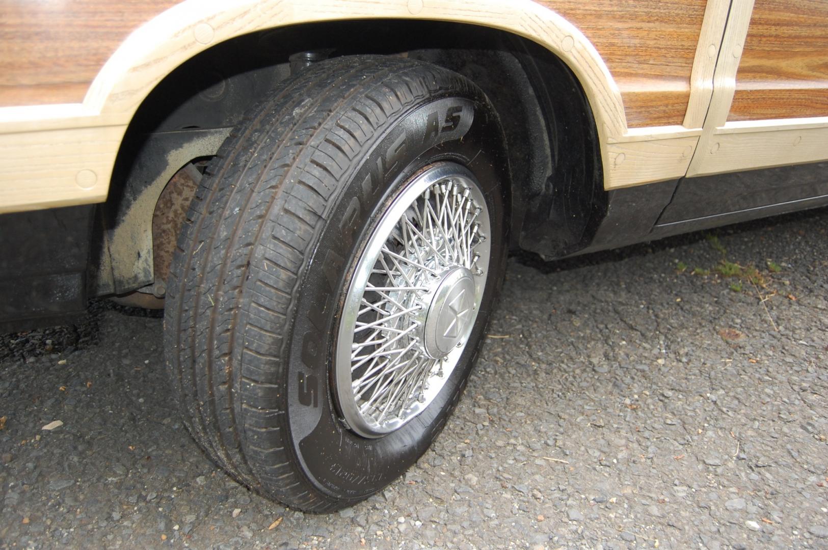 1986 /Tan Leather Chrysler LeBaron Convertible (1C3BC55E3GG) with an 2.2L L4 SOHC 8V TURBO engine, Automatic transmission, located at 6528 Lower York Road, New Hope, PA, 18938, (215) 862-9555, 40.358707, -74.977882 - Very clean 1986 Chrysler LeBaron Town+Country Woodie Convertible, powered by a 2.2 Liter turbo charged engine, automatic transmission, tilt wheel, cruise control, black paint, black power top, tan leather interior, good clean original condition, power drivers seat, power windows, locks, wire wheel - Photo#20