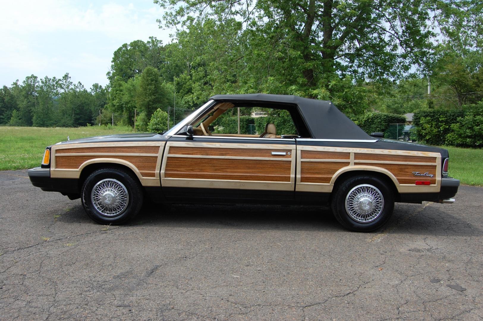 1986 /Tan Leather Chrysler LeBaron Convertible (1C3BC55E3GG) with an 2.2L L4 SOHC 8V TURBO engine, Automatic transmission, located at 6528 Lower York Road, New Hope, PA, 18938, (215) 862-9555, 40.358707, -74.977882 - Very clean 1986 Chrysler LeBaron Town+Country Woodie Convertible, powered by a 2.2 Liter turbo charged engine, automatic transmission, tilt wheel, cruise control, black paint, black power top, tan leather interior, good clean original condition, power drivers seat, power windows, locks, wire wheel - Photo#5