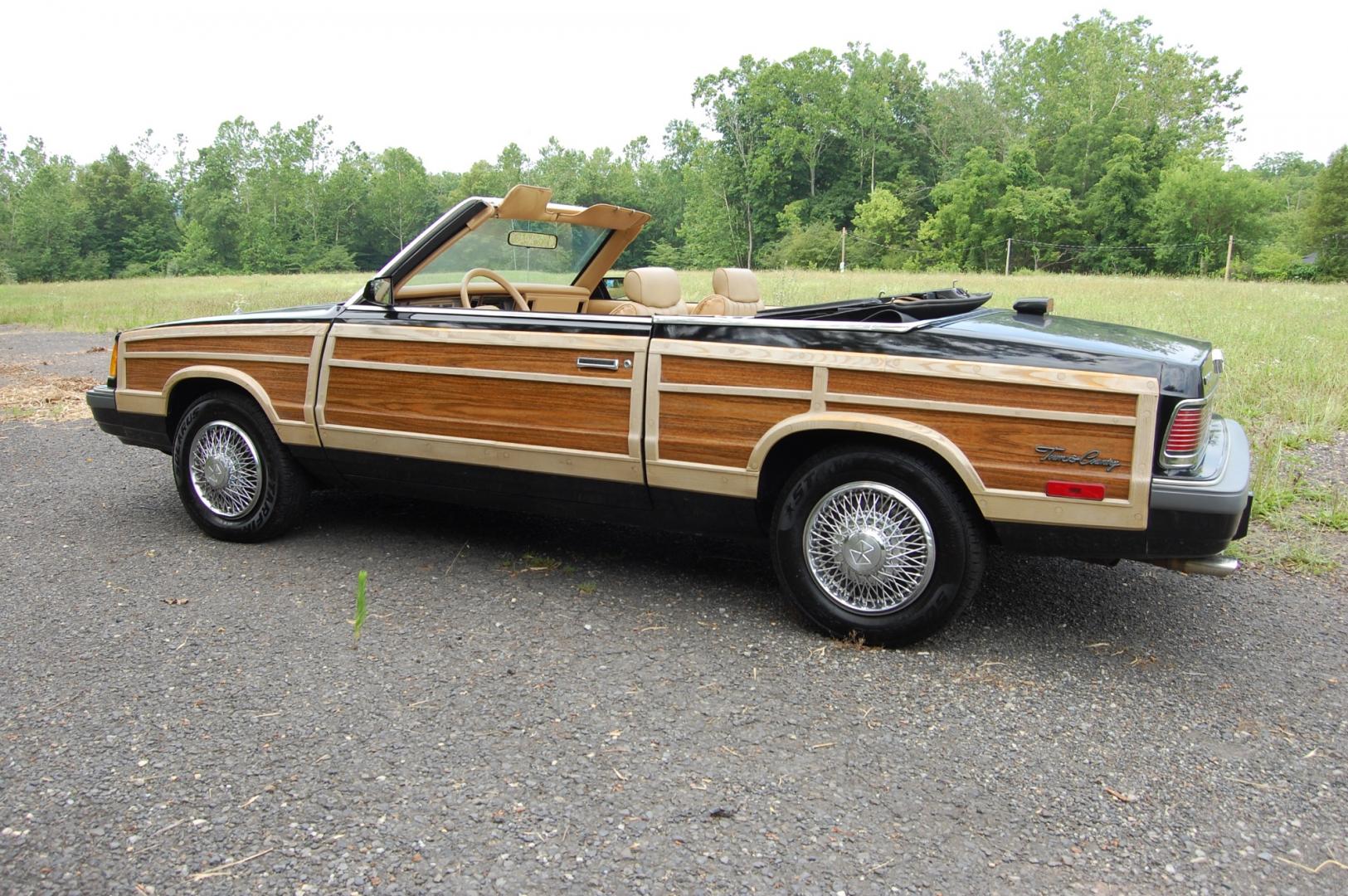 1986 /Tan Leather Chrysler LeBaron Convertible (1C3BC55E3GG) with an 2.2L L4 SOHC 8V TURBO engine, Automatic transmission, located at 6528 Lower York Road, New Hope, PA, 18938, (215) 862-9555, 40.358707, -74.977882 - Very clean 1986 Chrysler LeBaron Town+Country Woodie Convertible, powered by a 2.2 Liter turbo charged engine, automatic transmission, tilt wheel, cruise control, black paint, black power top, tan leather interior, good clean original condition, power drivers seat, power windows, locks, wire wheel - Photo#8