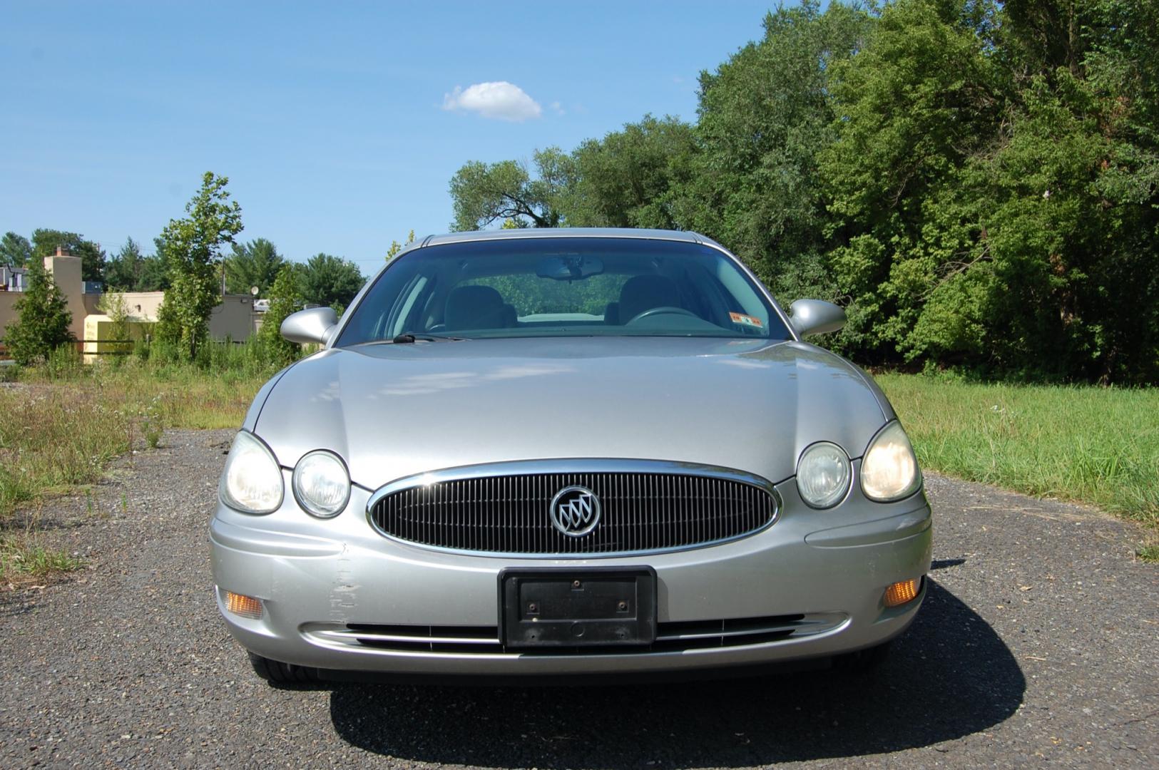 2006 Silver /Gray Cloth Buick LaCrosse CX (2G4WC582261) with an 3.8L V6 OHV 12V engine, 4-Speed Automatic Overdrive transmission, located at 6528 Lower York Road, New Hope, PA, 18938, (215) 862-9555, 40.358707, -74.977882 - Here for sale is a very nice driving 2006 Buick LaCrosse CX sedan. Under the hood is a strong running 3.8 liter V6 which puts power to the front wheels via a smooth shifting automatic transmission. Features include; Gray cloth interior in great shape, wood grain trim, one key, cruise control, tilt - Photo#7