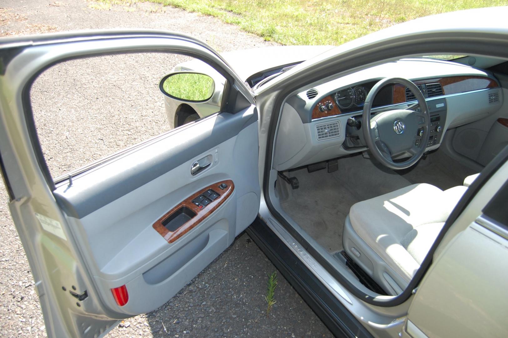 2006 Silver /Gray Cloth Buick LaCrosse CX (2G4WC582261) with an 3.8L V6 OHV 12V engine, 4-Speed Automatic Overdrive transmission, located at 6528 Lower York Road, New Hope, PA, 18938, (215) 862-9555, 40.358707, -74.977882 - Here for sale is a very nice driving 2006 Buick LaCrosse CX sedan. Under the hood is a strong running 3.8 liter V6 which puts power to the front wheels via a smooth shifting automatic transmission. Features include; Gray cloth interior in great shape, wood grain trim, one key, cruise control, tilt - Photo#8