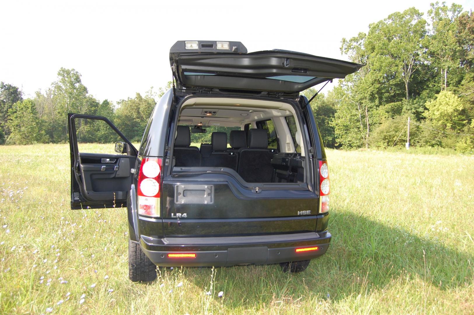 2013 Black /Black Leather Land Rover LR4 HSE Luxury (SALAK2D46DA) with an 5.0L V8 DOHC 32V engine, 6-Speed Automatic transmission, located at 6528 Lower York Road, New Hope, PA, 18938, (215) 862-9555, 40.358707, -74.977882 - Here for sale is a very nice ONE OWNER, 2013 Land Rover LR4 HSE Luxury package. Under the hood is a strong running 5.0 liter V8 which puts power to the intelligent all wheel drive system via a smooth shifting automatic transmission with a dual range transfer case. Features include; Black leather - Photo#15