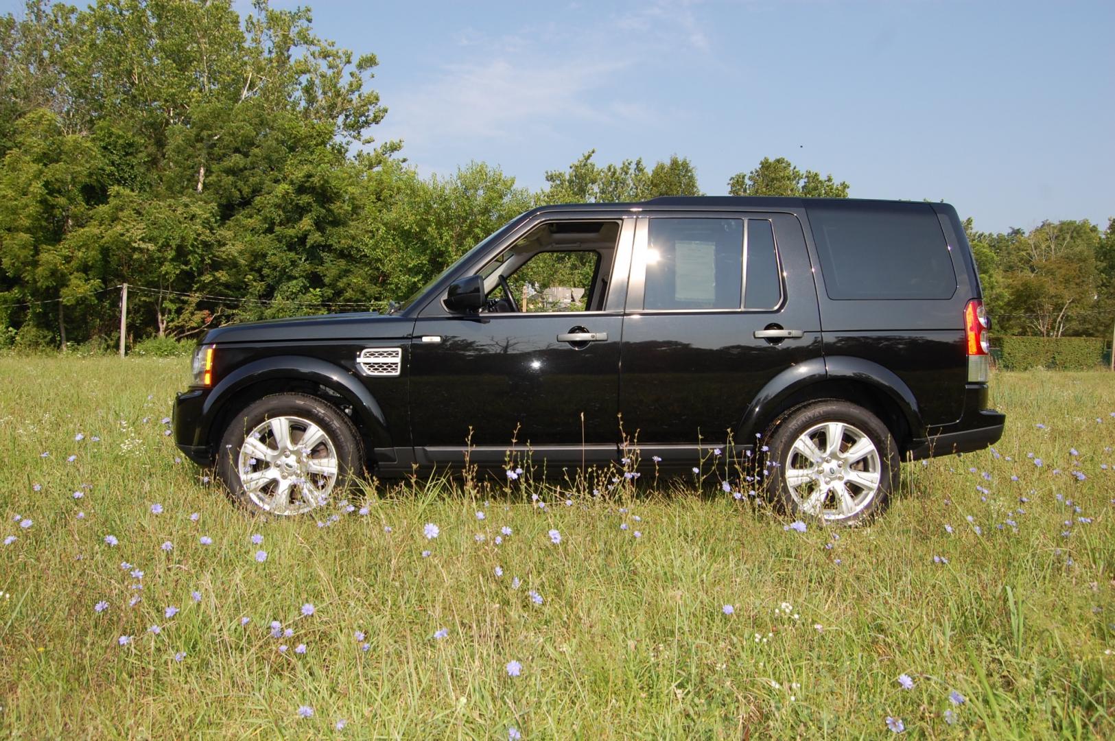 2013 Black /Black Leather Land Rover LR4 HSE Luxury (SALAK2D46DA) with an 5.0L V8 DOHC 32V engine, 6-Speed Automatic transmission, located at 6528 Lower York Road, New Hope, PA, 18938, (215) 862-9555, 40.358707, -74.977882 - Here for sale is a very nice ONE OWNER, 2013 Land Rover LR4 HSE Luxury package. Under the hood is a strong running 5.0 liter V8 which puts power to the intelligent all wheel drive system via a smooth shifting automatic transmission with a dual range transfer case. Features include; Black leather - Photo#1