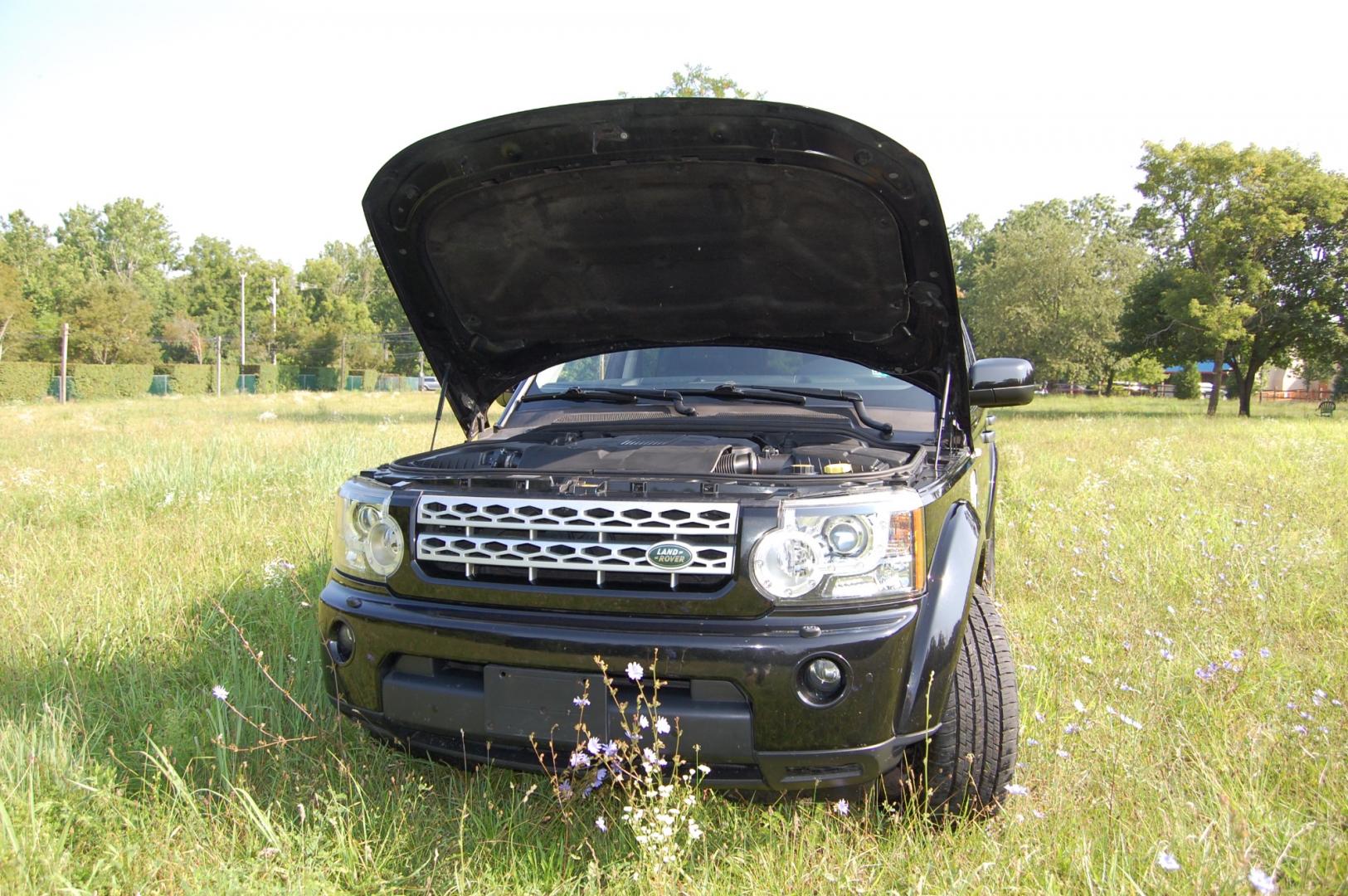 2013 Black /Black Leather Land Rover LR4 HSE Luxury (SALAK2D46DA) with an 5.0L V8 DOHC 32V engine, 6-Speed Automatic transmission, located at 6528 Lower York Road, New Hope, PA, 18938, (215) 862-9555, 40.358707, -74.977882 - Here for sale is a very nice ONE OWNER, 2013 Land Rover LR4 HSE Luxury package. Under the hood is a strong running 5.0 liter V8 which puts power to the intelligent all wheel drive system via a smooth shifting automatic transmission with a dual range transfer case. Features include; Black leather - Photo#22