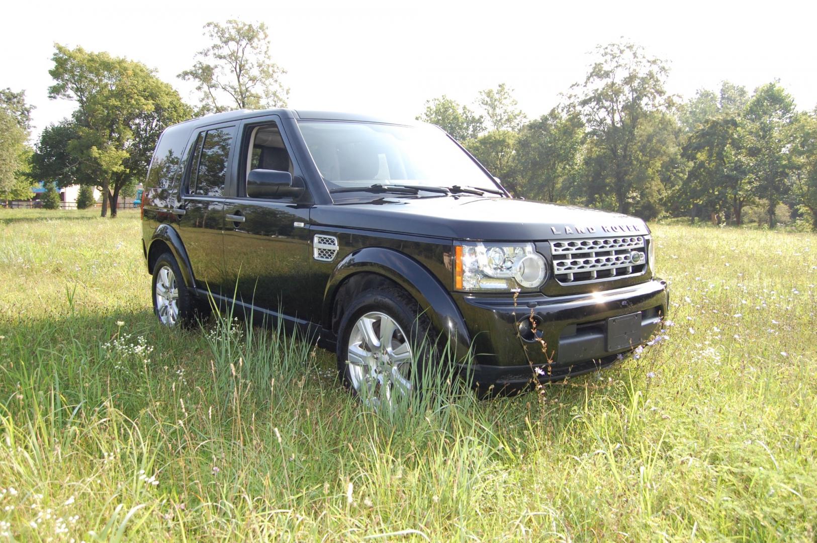 2013 Black /Black Leather Land Rover LR4 HSE Luxury (SALAK2D46DA) with an 5.0L V8 DOHC 32V engine, 6-Speed Automatic transmission, located at 6528 Lower York Road, New Hope, PA, 18938, (215) 862-9555, 40.358707, -74.977882 - Here for sale is a very nice ONE OWNER, 2013 Land Rover LR4 HSE Luxury package. Under the hood is a strong running 5.0 liter V8 which puts power to the intelligent all wheel drive system via a smooth shifting automatic transmission with a dual range transfer case. Features include; Black leather - Photo#2