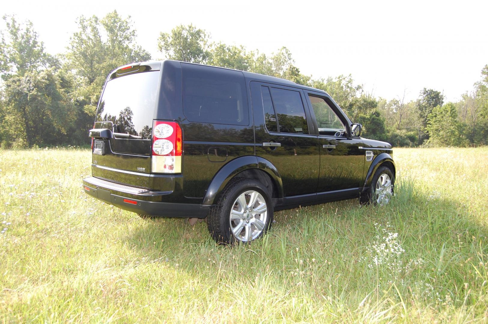 2013 Black /Black Leather Land Rover LR4 HSE Luxury (SALAK2D46DA) with an 5.0L V8 DOHC 32V engine, 6-Speed Automatic transmission, located at 6528 Lower York Road, New Hope, PA, 18938, (215) 862-9555, 40.358707, -74.977882 - Here for sale is a very nice ONE OWNER, 2013 Land Rover LR4 HSE Luxury package. Under the hood is a strong running 5.0 liter V8 which puts power to the intelligent all wheel drive system via a smooth shifting automatic transmission with a dual range transfer case. Features include; Black leather - Photo#5