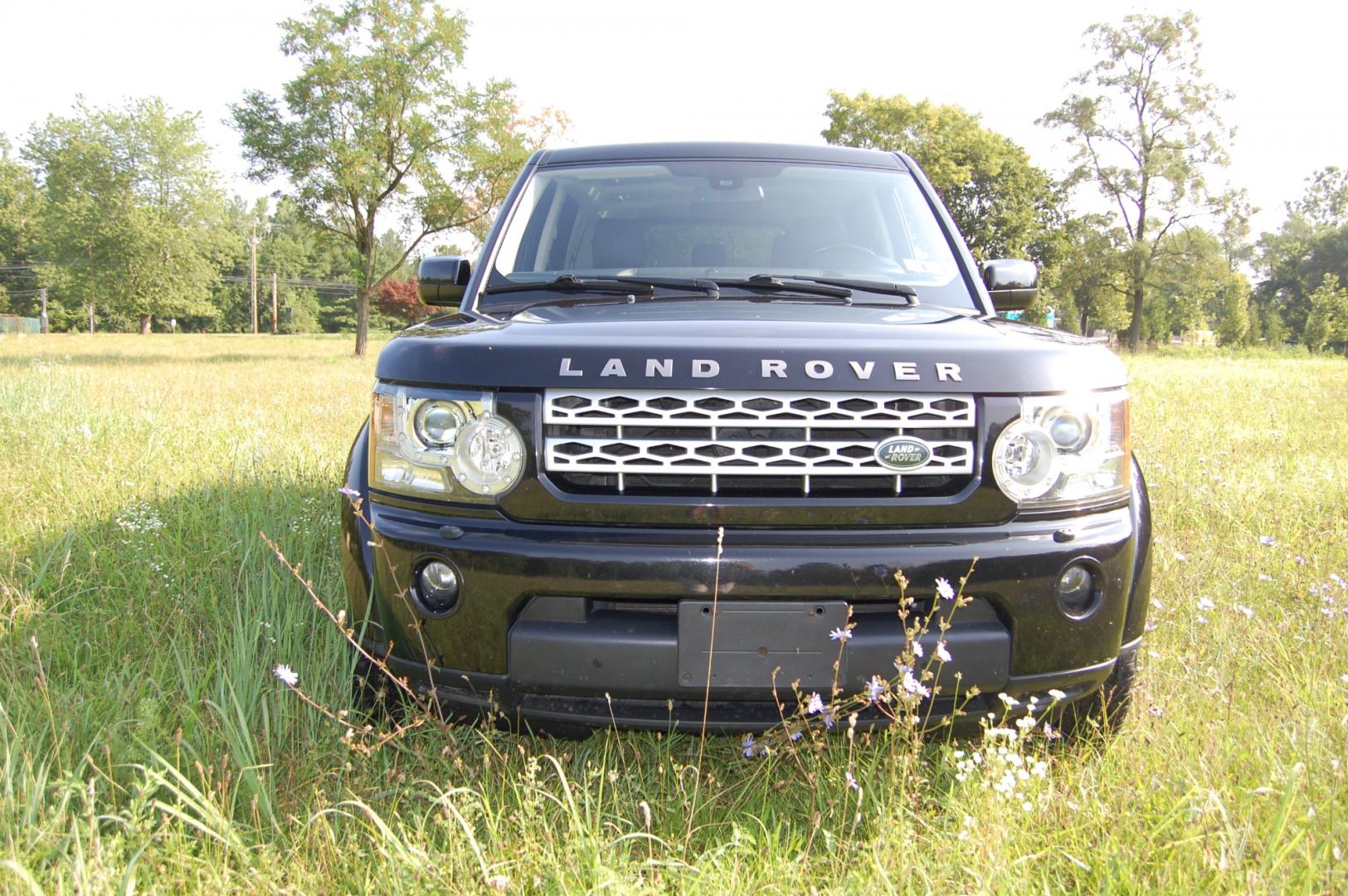 2013 Black /Black Leather Land Rover LR4 HSE Luxury (SALAK2D46DA) with an 5.0L V8 DOHC 32V engine, 6-Speed Automatic transmission, located at 6528 Lower York Road, New Hope, PA, 18938, (215) 862-9555, 40.358707, -74.977882 - Here for sale is a very nice ONE OWNER, 2013 Land Rover LR4 HSE Luxury package. Under the hood is a strong running 5.0 liter V8 which puts power to the intelligent all wheel drive system via a smooth shifting automatic transmission with a dual range transfer case. Features include; Black leather - Photo#6