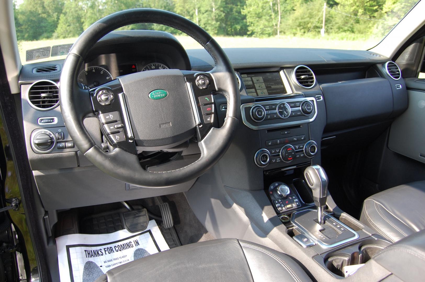 2013 Black /Black Leather Land Rover LR4 HSE Luxury (SALAK2D46DA) with an 5.0L V8 DOHC 32V engine, 6-Speed Automatic transmission, located at 6528 Lower York Road, New Hope, PA, 18938, (215) 862-9555, 40.358707, -74.977882 - Here for sale is a very nice ONE OWNER, 2013 Land Rover LR4 HSE Luxury package. Under the hood is a strong running 5.0 liter V8 which puts power to the intelligent all wheel drive system via a smooth shifting automatic transmission with a dual range transfer case. Features include; Black leather - Photo#8