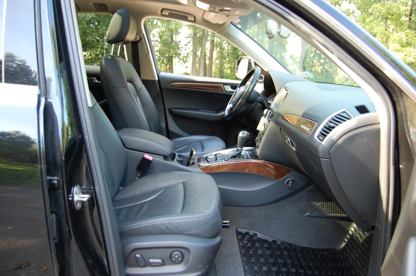 2011 Black /Black Leather Audi Q5 2.0 quattro Premium Plus (WA1LFAFP1BA) with an 2.0L L4 DOHC 16V engine, 6-Speed Automatic transmission, located at 6528 Lower York Road, New Hope, PA, 18938, (215) 862-9555, 40.358707, -74.977882 - Here for sale is a nice 2011 Audi Q5 Premium Plus. This vehicle has a Reconstructed PA title but is is great running and driving condition. Under the hood is a strong running 2.0 liter turbocharged 4 cylinder which puts power to the Quattro AWD system via a smooth shifting automatic transmission. - Photo#22