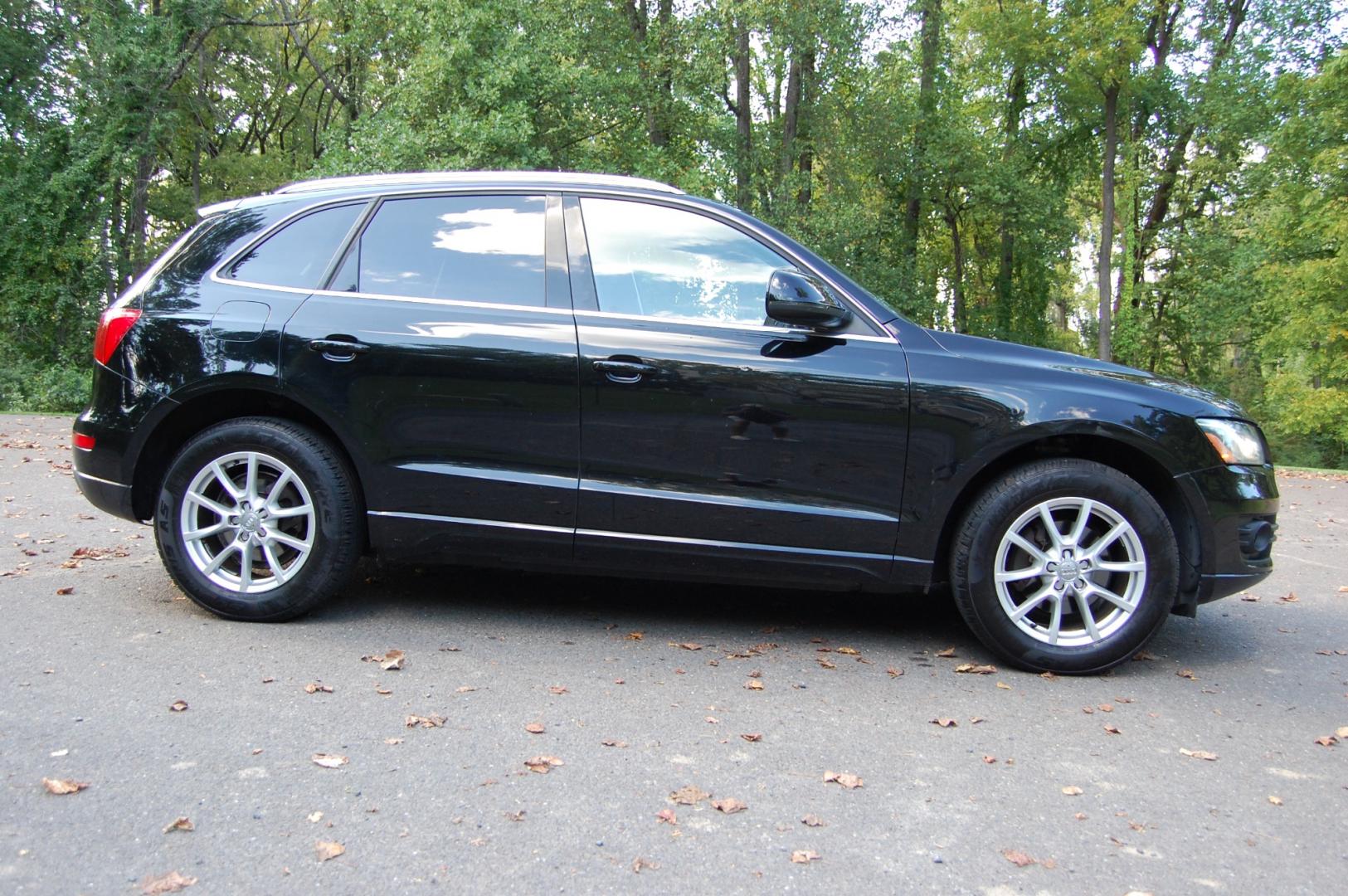 2011 Black /Black Leather Audi Q5 2.0 quattro Premium Plus (WA1LFAFP1BA) with an 2.0L L4 DOHC 16V engine, 6-Speed Automatic transmission, located at 6528 Lower York Road, New Hope, PA, 18938, (215) 862-9555, 40.358707, -74.977882 - Here for sale is a nice 2011 Audi Q5 Premium Plus. This vehicle has a Reconstructed PA title but is is great running and driving condition. Under the hood is a strong running 2.0 liter turbocharged 4 cylinder which puts power to the Quattro AWD system via a smooth shifting automatic transmission. - Photo#4