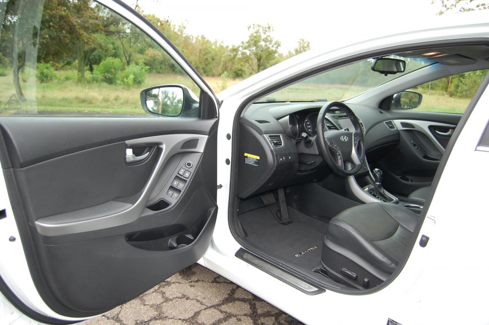 2015 White /Black Leather Hyundai Elantra Limited (5NPDH4AE7FH) with an 1.8L L4 DOHC 16V engine, 6-Speed Automatic transmission, located at 6528 Lower York Road, New Hope, PA, 18938, (215) 862-9555, 40.358707, -74.977882 - Here for sale is a very nice 2015 Hyundai Elantra Limited sedan. Under the hood is a strong running 1.8 liter 4 cylinder which puts power to the front wheels via a smooth shifting automatic transmission. Features include; Black leather interior, keyless entry system, one master key, cruise control - Photo#8