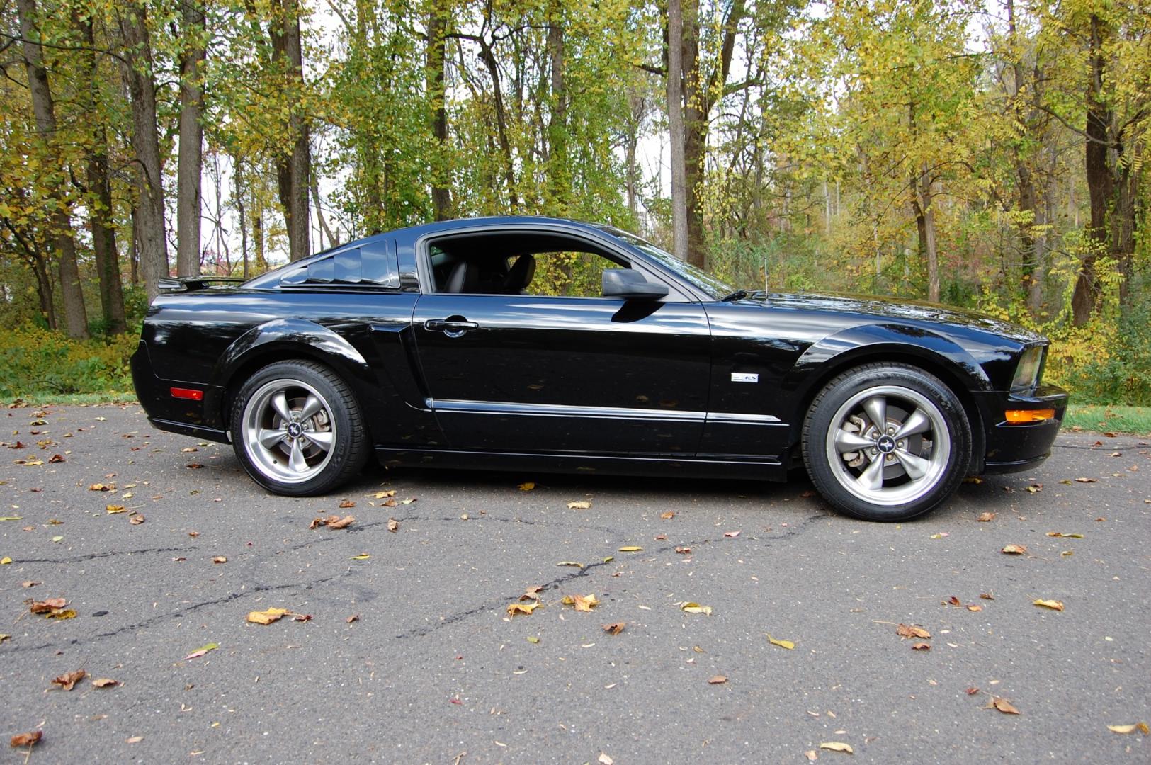 2005 Black /Black leather Ford Mustang GT Premium Coupe (1ZVHT82H455) with an 4.6L V8 SOHC 24V engine, 5 Speed Manual transmission, located at 6528 Lower York Road, New Hope, PA, 18938, (215) 862-9555, 40.358707, -74.977882 - Here we have a beautiful Ford Mustang GT, only 25k original miles, a 4.6L V8 putting power to the rear wheels via a manual 5 speed transmission. The interior offers black leather, keyless entry, heat, A/C, AM/FM/CD/AUX radio, tilt steering wheel, cruise control, power windows, power locks and pow - Photo#13