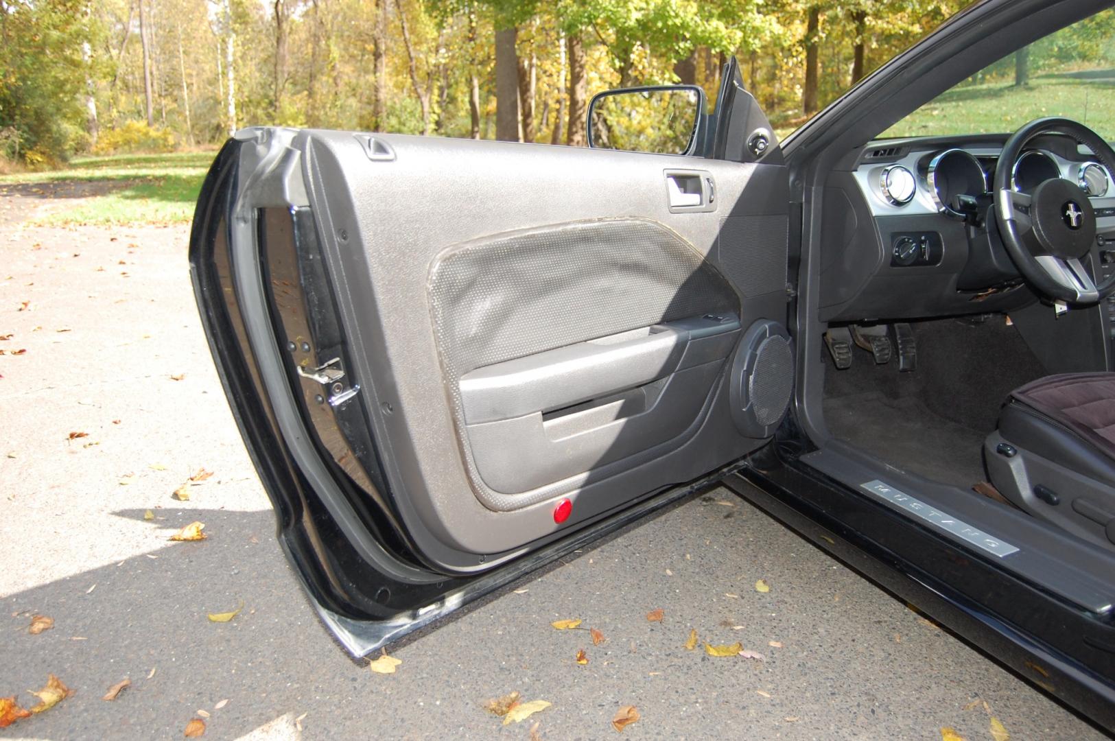 2005 Black /Black leather Ford Mustang GT Premium Coupe (1ZVHT82H455) with an 4.6L V8 SOHC 24V engine, 5 Speed Manual transmission, located at 6528 Lower York Road, New Hope, PA, 18938, (215) 862-9555, 40.358707, -74.977882 - Here we have a beautiful Ford Mustang GT, only 25k original miles, a 4.6L V8 putting power to the rear wheels via a manual 5 speed transmission. The interior offers black leather, keyless entry, heat, A/C, AM/FM/CD/AUX radio, tilt steering wheel, cruise control, power windows, power locks and pow - Photo#17