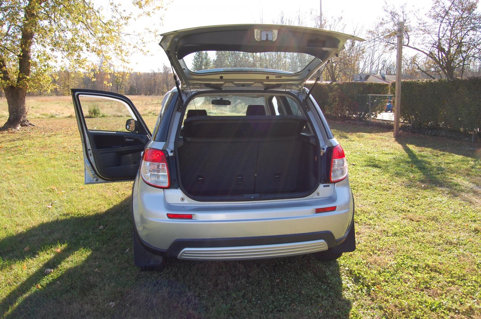 2009 Silver /Back Cloth Suzuki SX4 Crossover Crossover (JS2YB417095) with an 2.0L L4 DOHC 16V engine, 5 Speed Manual transmission, located at 6528 Lower York Road, New Hope, PA, 18938, (215) 862-9555, 40.358707, -74.977882 - Here for sale is a very nice 2009 Suzuki SX4 Crossover. Under the hood is a strong running 2.0 liter 4 cylinder which puts power to 2 or 4 wheels via a solid shifting 5 speed manual transmission with a strong clutch. Features include; Black cloth interior, keyless entry system, 2 master keys, one - Photo#15