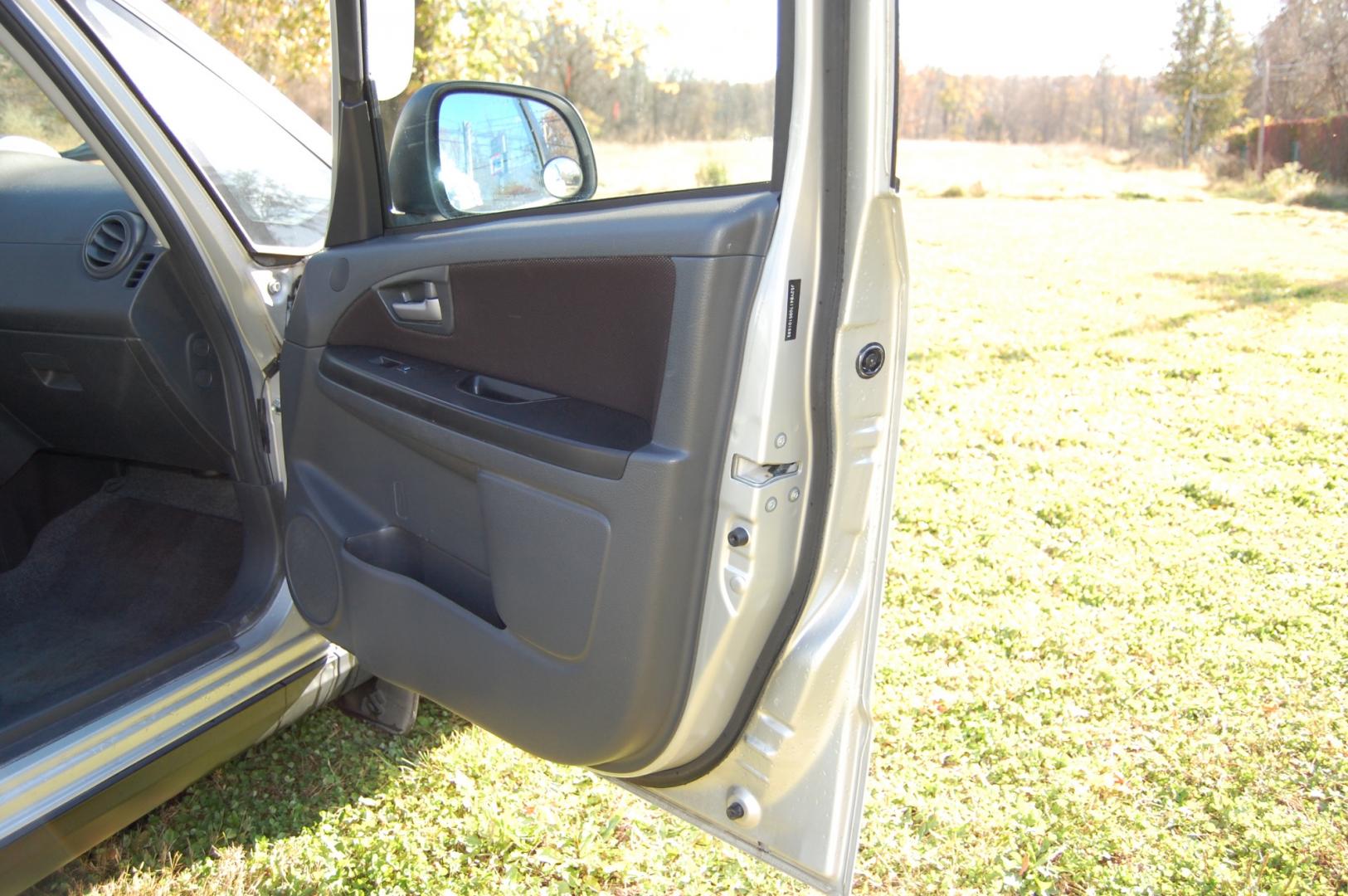 2009 Silver /Back Cloth Suzuki SX4 Crossover Crossover (JS2YB417095) with an 2.0L L4 DOHC 16V engine, 5 Speed Manual transmission, located at 6528 Lower York Road, New Hope, PA, 18938, (215) 862-9555, 40.358707, -74.977882 - Here for sale is a very nice 2009 Suzuki SX4 Crossover. Under the hood is a strong running 2.0 liter 4 cylinder which puts power to 2 or 4 wheels via a solid shifting 5 speed manual transmission with a strong clutch. Features include; Black cloth interior, keyless entry system, 2 master keys, one - Photo#16