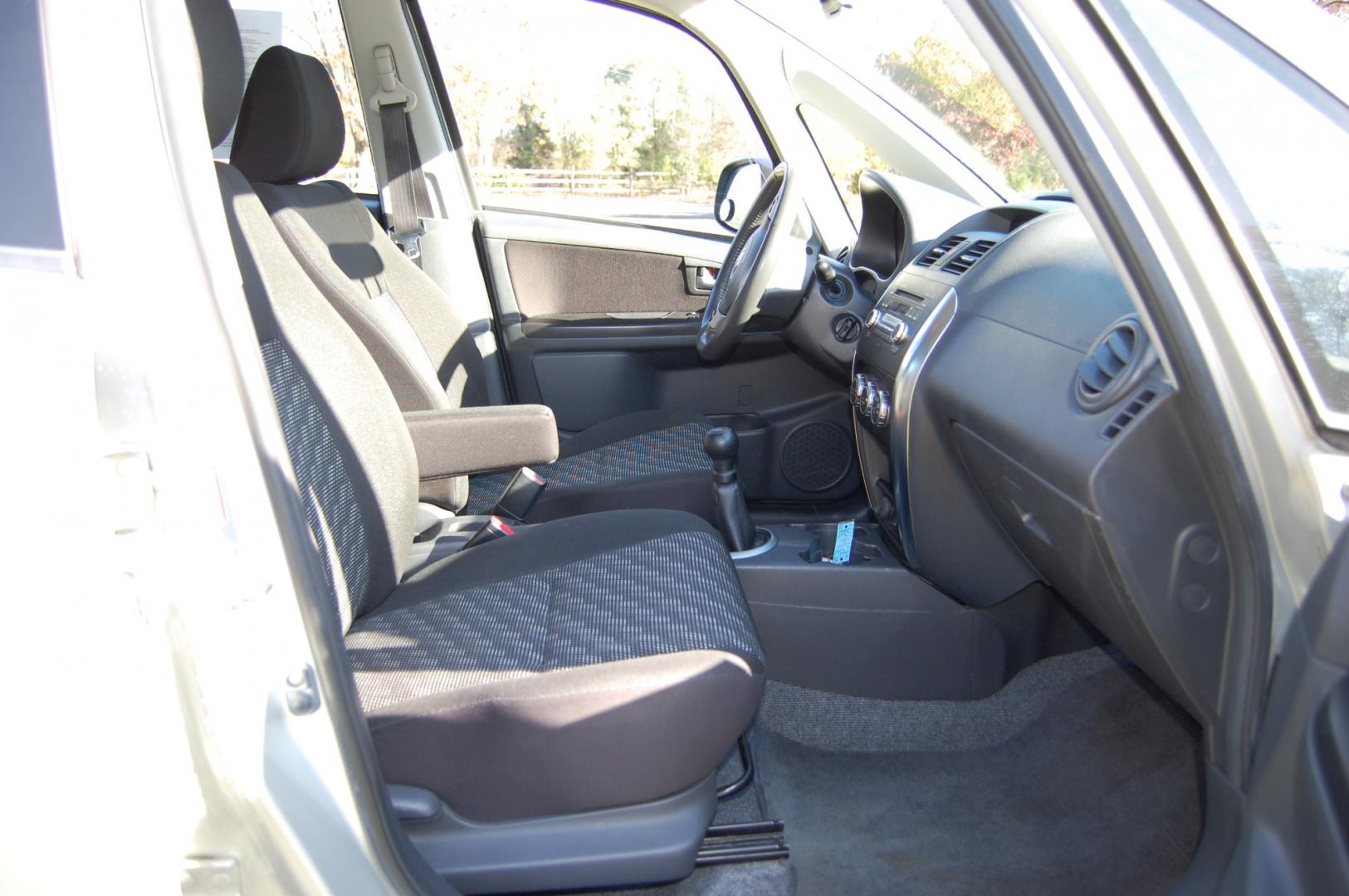 2009 Silver /Back Cloth Suzuki SX4 Crossover Crossover (JS2YB417095) with an 2.0L L4 DOHC 16V engine, 5 Speed Manual transmission, located at 6528 Lower York Road, New Hope, PA, 18938, (215) 862-9555, 40.358707, -74.977882 - Here for sale is a very nice 2009 Suzuki SX4 Crossover. Under the hood is a strong running 2.0 liter 4 cylinder which puts power to 2 or 4 wheels via a solid shifting 5 speed manual transmission with a strong clutch. Features include; Black cloth interior, keyless entry system, 2 master keys, one - Photo#17