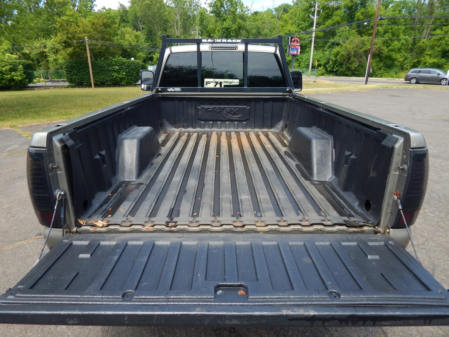 2003 Gray /Gray Cloth Chevrolet Silverado 1500 Long Bed 4WD (1GCEK14V93Z) with an 4.8L V8 OHV 16V engine, Automatic transmission, located at 6528 Lower York Road, New Hope, PA, 18938, (215) 862-9555, 40.358707, -74.977882 - Here we have a great running and driving 2003 Chevy Silverado 1500 with a 4.8L V8 putting power to a 4x4 automatic transmission. Options include: gray cloth, dual climate controls, Kenwood head unit for radio, reverse camera, bench seat, aftermarket window tint, tilt steering wheel, roll up windows, - Photo#10