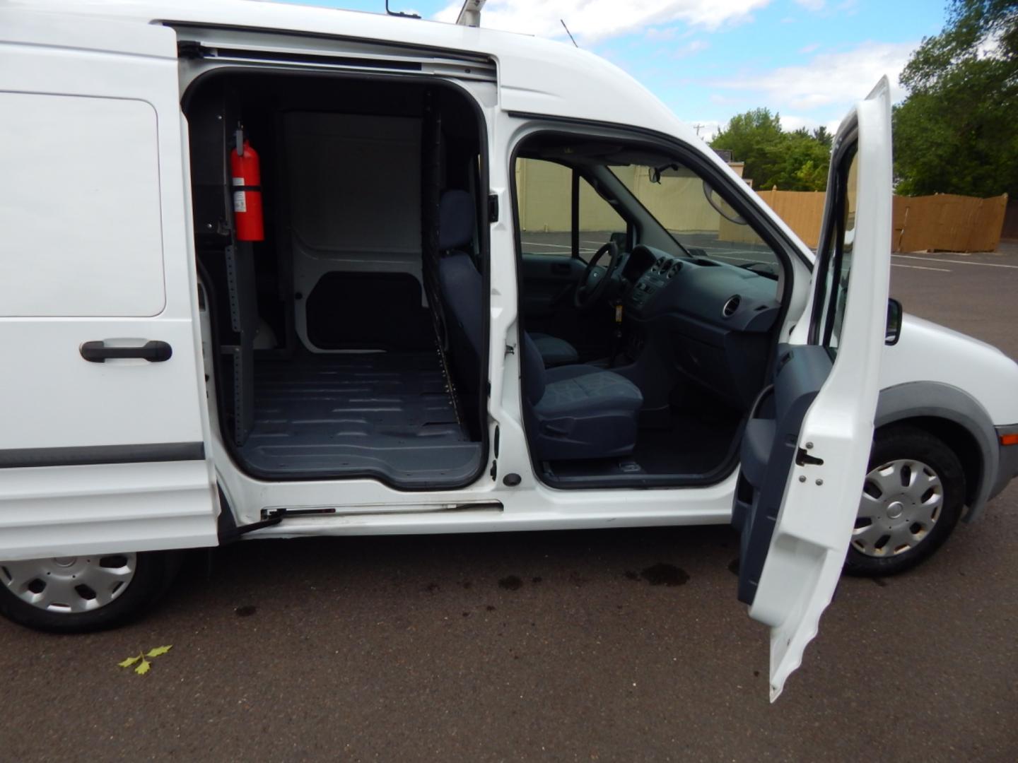 2012 White /Gray Cloth Ford Transit Connect XL (NM0LS7CN4CT) with an 2.0L 4 cylinder engine, Automatic transmission, located at 6528 Lower York Road, New Hope, PA, 18938, (215) 862-9555, 40.358707, -74.977882 - Here we have a Ford Transit Connect with a 2.0L 4 cylinder engine putting power to the front wheels via an automatic transmission. Options include: gray cloth, cargo shelves, dividing wall, AC/heat, AM/FM radio, roll up windows, 2 sliding doors, 50/50 split rear opening doors, tilt steering wheel, r - Photo#21