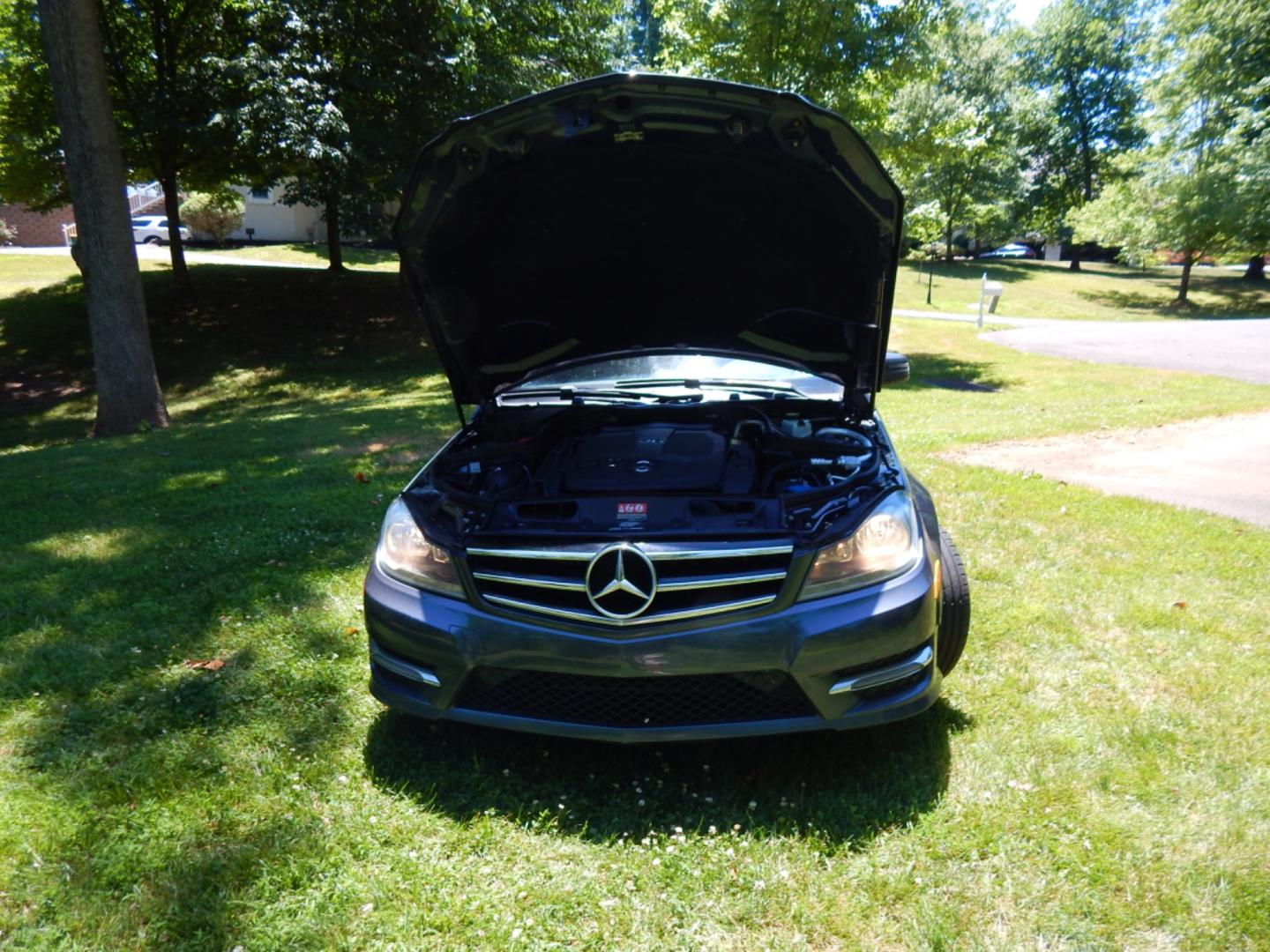 2014 Gray /Black Leather Mercedes-Benz C-Class Sport (WDDGF8AB4EG) with an 3.5L V6 engine, Automatic transmission, located at 6528 Lower York Road, New Hope, PA, 18938, (215) 862-9555, 40.358707, -74.977882 - Here we have a nice running and driving Mercedes C300 with a 3.5L V6 putting power to all four wheels via a smooth shifting automatic transmission. Options include: black leather, dual power seats, dual climate controls, heated front seats, AM/FM/CD/SAT/BLUETOOTH radio, Harman/Kardon speakers, nav - Photo#18