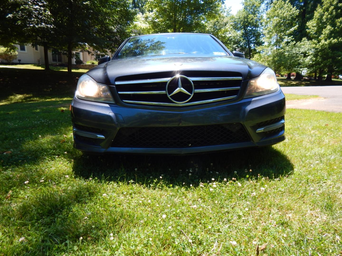 2014 Gray /Black Leather Mercedes-Benz C-Class Sport (WDDGF8AB4EG) with an 3.5L V6 engine, Automatic transmission, located at 6528 Lower York Road, New Hope, PA, 18938, (215) 862-9555, 40.358707, -74.977882 - Here we have a nice running and driving Mercedes C300 with a 3.5L V6 putting power to all four wheels via a smooth shifting automatic transmission. Options include: black leather, dual power seats, dual climate controls, heated front seats, AM/FM/CD/SAT/BLUETOOTH radio, Harman/Kardon speakers, nav - Photo#5