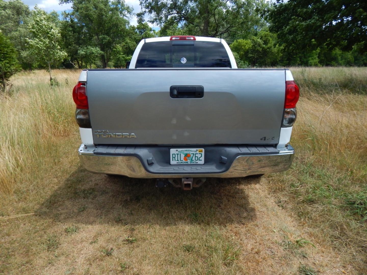 2008 White /GRAY Cloth Toyota Tundra SR5 (5TBRV54108S) with an 5.7 Liter V8 engine, Automatic transmission, located at 6528 Lower York Road, New Hope, PA, 18938, (215) 862-9555, 40.358707, -74.977882 - 2008 Toyota Tundra Double Cab....5.7 Liter V8 engine, auto trans, tilt wheel, cruise control, dual climate control, power drivers seat, windows, locks, sliding rear window, dual mirrors, drop in bed liner step up rails, TRD wheels, 275/65/R18 like new tires, AM/FM/Bluetooth/Navigation screen. Price - Photo#7