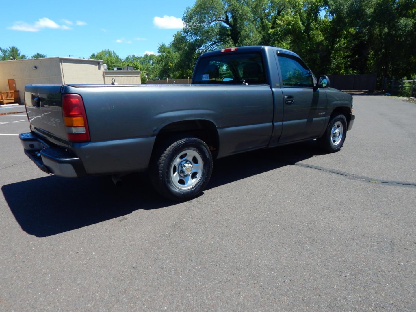 2002 Gray /Gray Cloth Chevrolet Silverado 1500 Long Bed 2WD (1GCEC14W52Z) with an 4.3L V6 OHV 12V engine, Automatic transmission, located at 6528 Lower York Road, New Hope, PA, 18938, (215) 862-9555, 40.358707, -74.977882 - Here we have a Chevrolet Silverado with a 4.3L V6 putting power to the rear wheels via a smooth shifting automatic transmission. Options include: gray cloth, AM/FM radio, cruise control, tilt steering wheel, ice cold AC, seats 3, roll up windows, drivers/passengers front airbags for safety, 16 inch - Photo#5