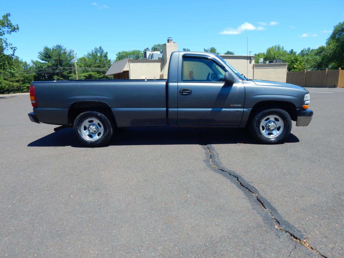 2002 Gray /Gray Cloth Chevrolet Silverado 1500 Long Bed 2WD (1GCEC14W52Z) with an 4.3L V6 OHV 12V engine, Automatic transmission, located at 6528 Lower York Road, New Hope, PA, 18938, (215) 862-9555, 40.358707, -74.977882 - Here we have a Chevrolet Silverado with a 4.3L V6 putting power to the rear wheels via a smooth shifting automatic transmission. Options include: gray cloth, AM/FM radio, cruise control, tilt steering wheel, ice cold AC, seats 3, roll up windows, drivers/passengers front airbags for safety, 16 inch - Photo#4