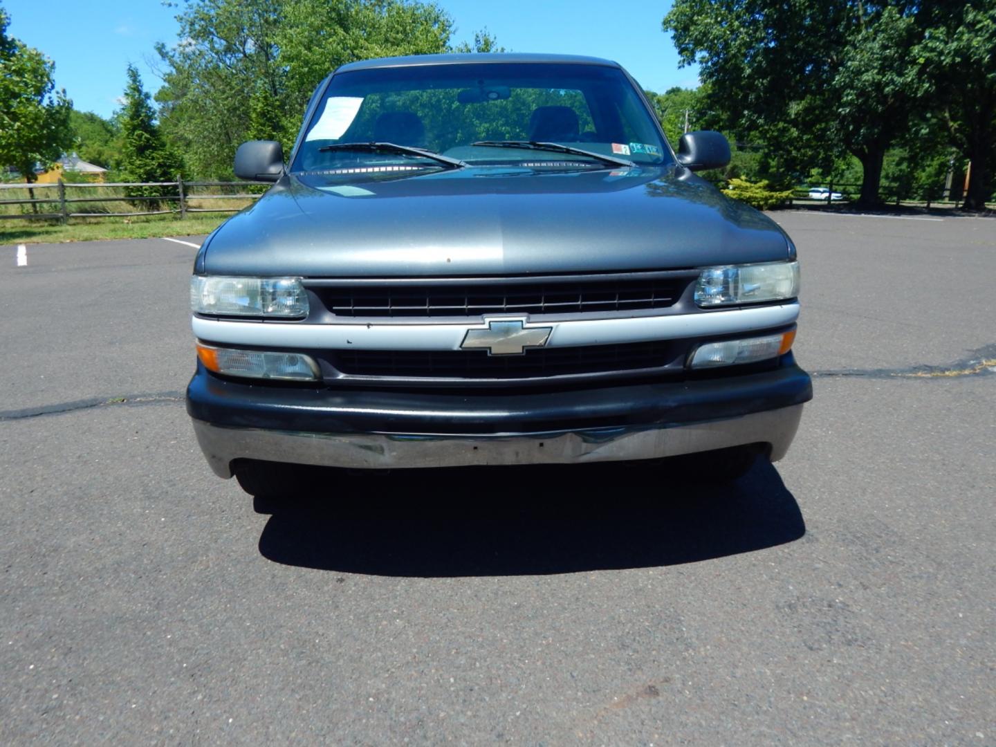 2002 Gray /Gray Cloth Chevrolet Silverado 1500 Long Bed 2WD (1GCEC14W52Z) with an 4.3L V6 OHV 12V engine, Automatic transmission, located at 6528 Lower York Road, New Hope, PA, 18938, (215) 862-9555, 40.358707, -74.977882 - Here we have a Chevrolet Silverado with a 4.3L V6 putting power to the rear wheels via a smooth shifting automatic transmission. Options include: gray cloth, AM/FM radio, cruise control, tilt steering wheel, ice cold AC, seats 3, roll up windows, drivers/passengers front airbags for safety, 16 inch - Photo#6