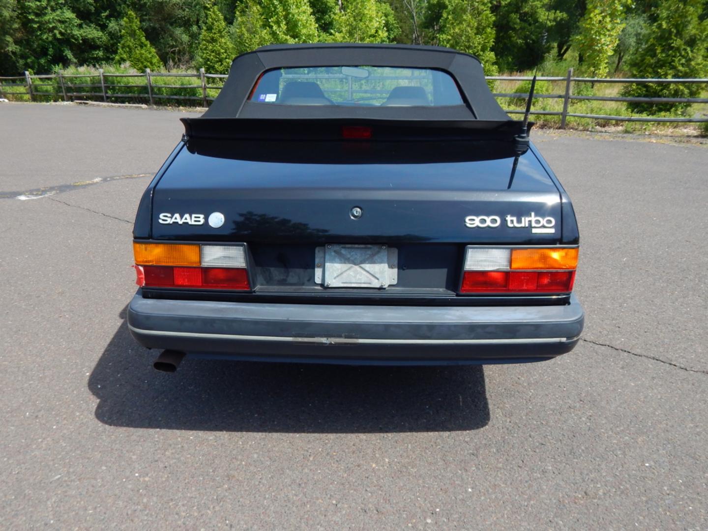 1989 Black /Tan Leather Saab 900 Turbo convertible (YS3AT76L0K7) with an 2.0L L4 DOHC 16V TURBO engine, 3-Speed Automatic transmission, located at 6528 Lower York Road, New Hope, PA, 18938, (215) 862-9555, 40.358707, -74.977882 - Here we have a Saab 900 Turbo with a 2.0L 4 cylinder Turbo engine putting power to the front wheels via an automatic transmission. Options include: tan leather, heat, mobile phone comes with car, heated drivers seat, power convertible top, power windows, power mirrors, 15 inch alloy wheels and seats - Photo#7