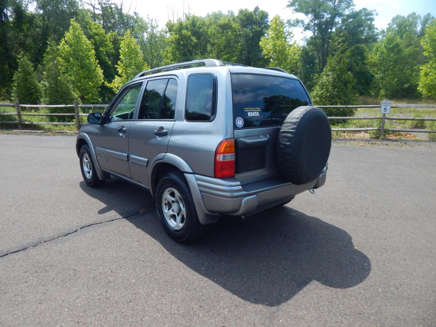 2004 Silver /Gray Cloth Chevrolet Tracker ZR2 4WD (2CNBJ734946) with an 2.5L V6 DOHC 24V engine, 4-Speed Automatic Overdrive transmission, located at 6528 Lower York Road, New Hope, PA, 18938, (215) 862-9555, 40.358707, -74.977882 - Here we have a Chevrolet Tracker with a 2.5L V6 putting power to a 4x4 automatic transmission. Options include: gray cloth, keyless entry, 1 remote and 1 key, cruise control, tilt steering wheel, A/C, power windows, power locks, power mirrors, AM/FM/CD radio, drivers/passengers front airbag for safe - Photo#1