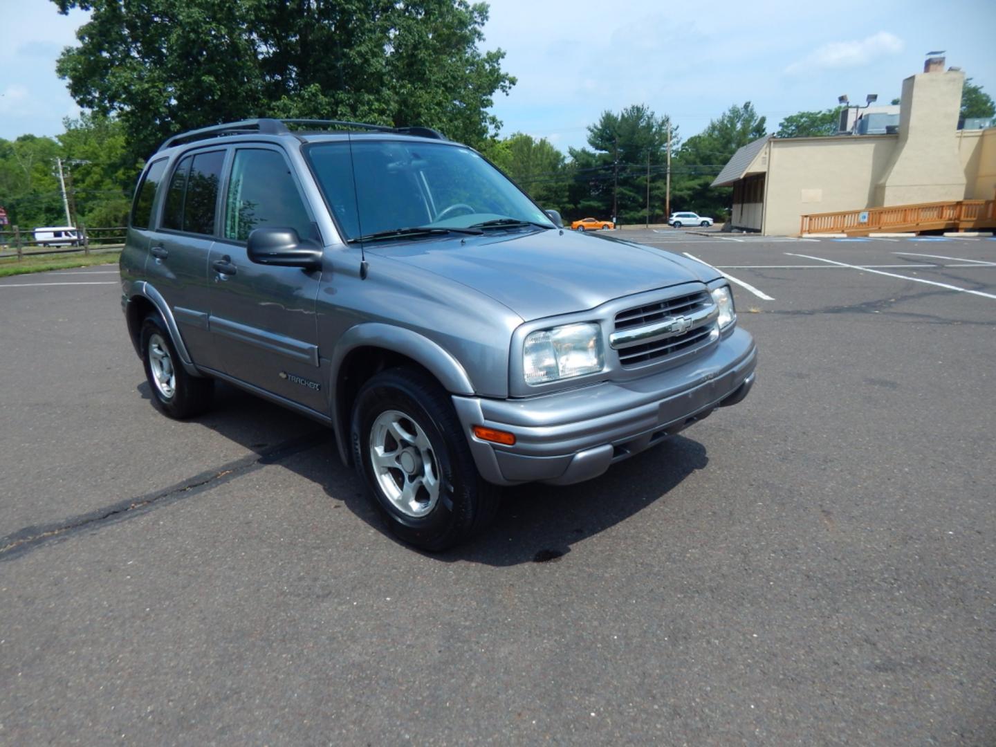 2004 Silver /Gray Cloth Chevrolet Tracker ZR2 4WD (2CNBJ734946) with an 2.5L V6 DOHC 24V engine, 4-Speed Automatic Overdrive transmission, located at 6528 Lower York Road, New Hope, PA, 18938, (215) 862-9555, 40.358707, -74.977882 - Here we have a Chevrolet Tracker with a 2.5L V6 putting power to a 4x4 automatic transmission. Options include: gray cloth, keyless entry, 1 remote and 1 key, cruise control, tilt steering wheel, A/C, power windows, power locks, power mirrors, AM/FM/CD radio, drivers/passengers front airbag for safe - Photo#2