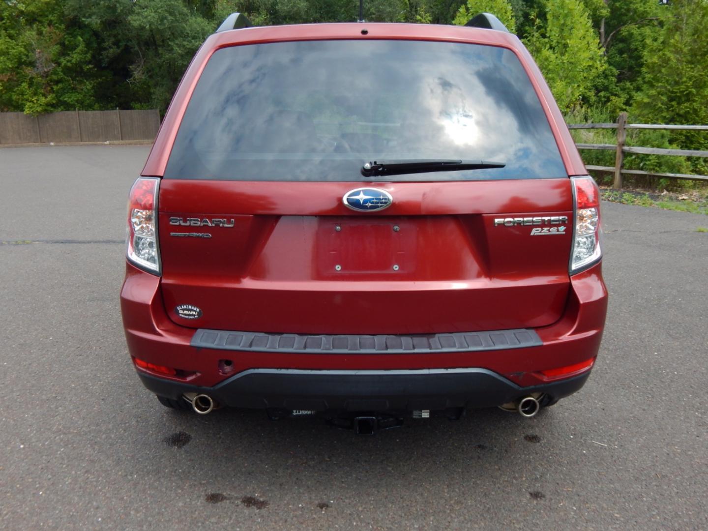 2010 RED /Gray Cloth Subaru Forester Forester (JF2SH6CC1AH) with an 2.5L H4 engine, Automatic transmission, located at 6528 Lower York Road, New Hope, PA, 18938, (215) 862-9555, 40.358707, -74.977882 - Here we have a Subaru Forester with a 2.5L H4 engine putting power to all four wheels via an automatic transmission. Options include: gray cloth, power moving drivers seat, heated front seats, A/C and heat, AM/FM/SAT/CD/AUX radio, cruise control, tilt steering wheel, power windows/locks/mirrors, pow - Photo#8